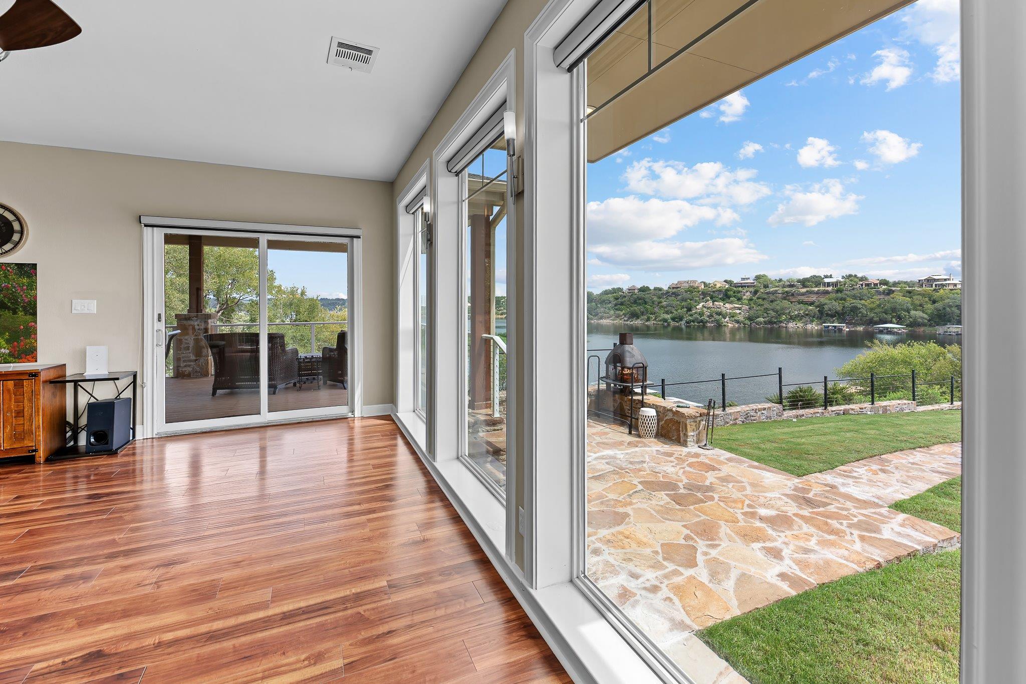 25300 Pedernales Point Dr, Spicewood, TX 78669