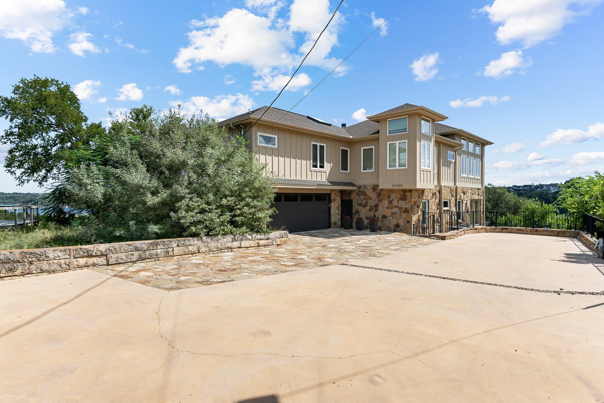25300 Pedernales Point Dr, Spicewood, TX 78669