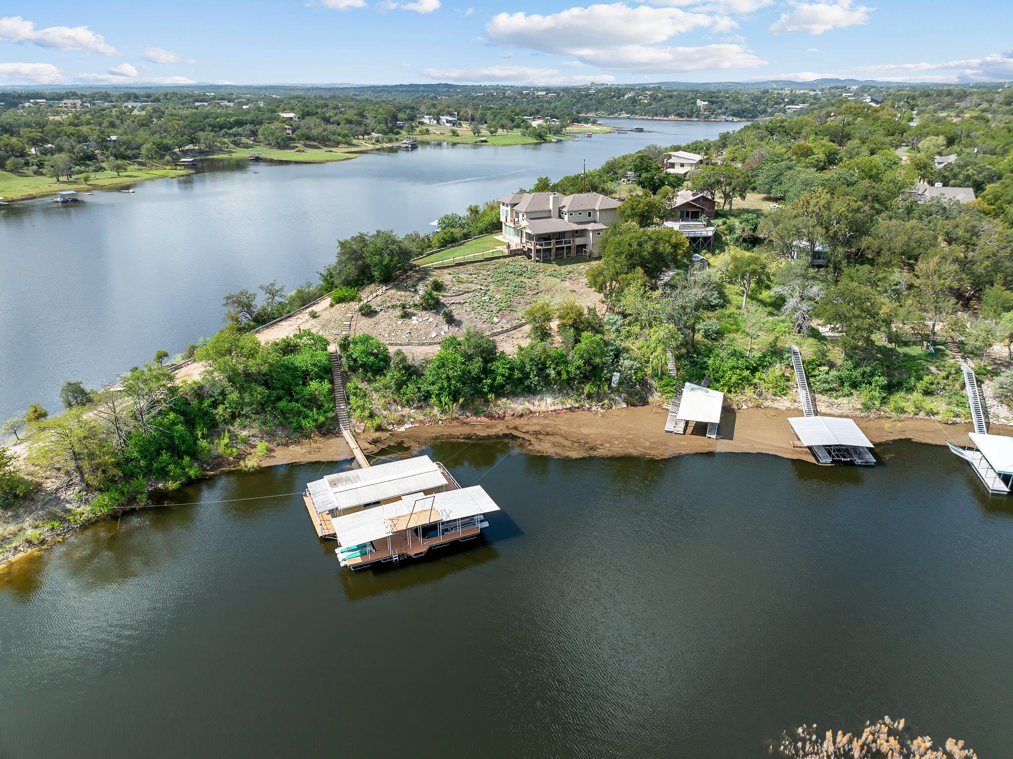 25300 Pedernales Point Dr, Spicewood, TX 78669