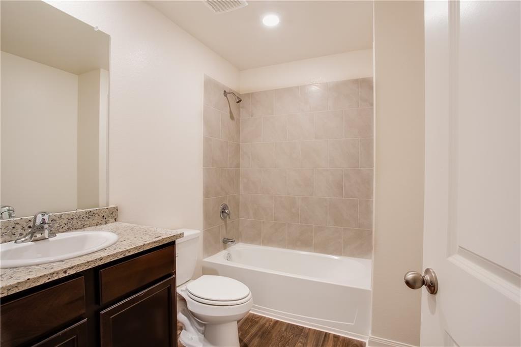 1012 Riverdale Cv, Jarrell, TX 76537