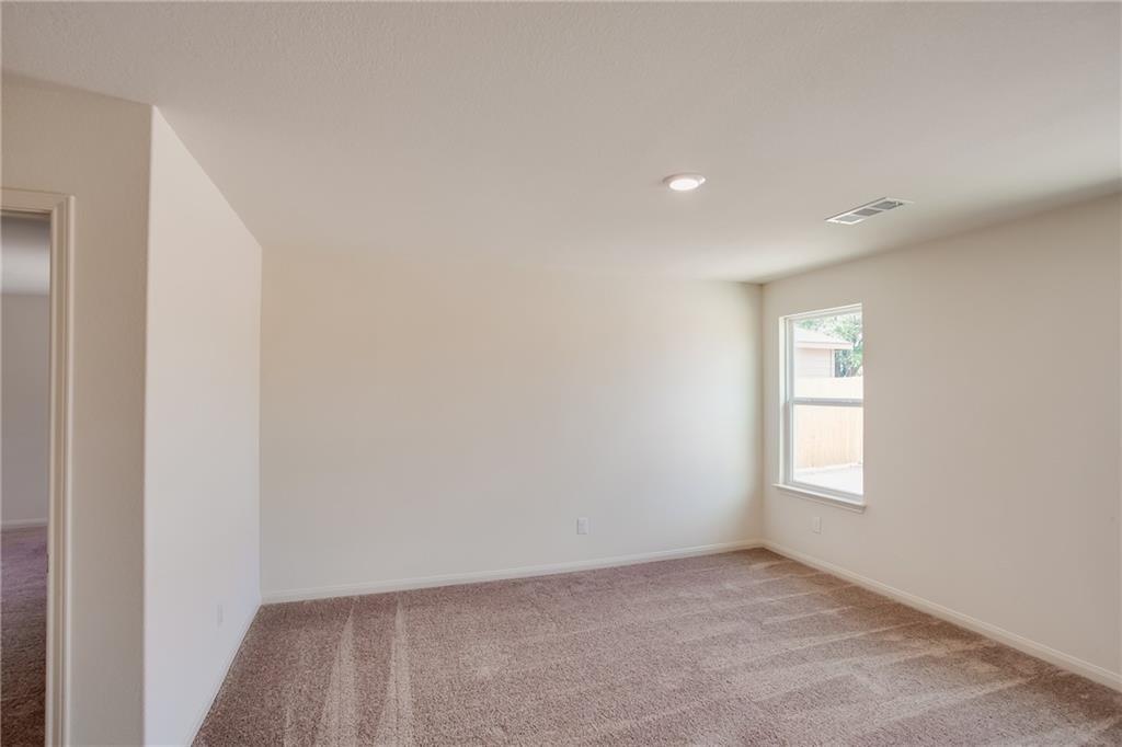 1012 Riverdale Cv, Jarrell, TX 76537