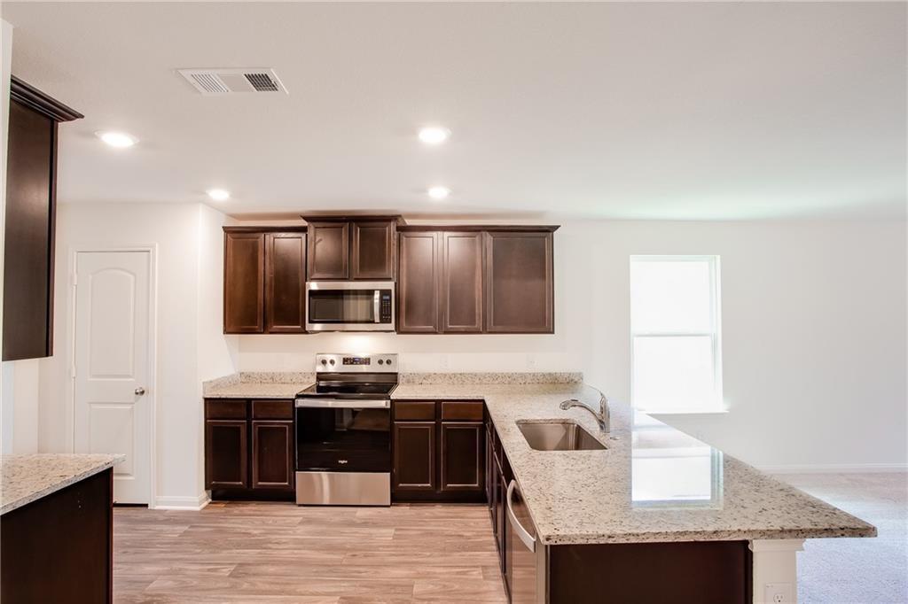 1012 Riverdale Cv, Jarrell, TX 76537