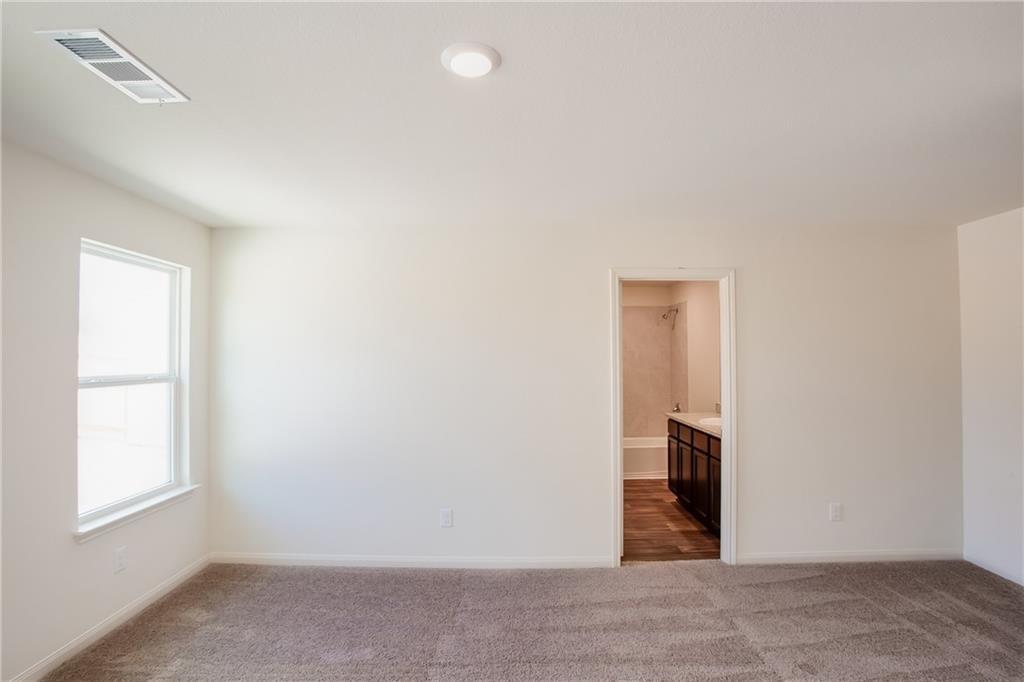 1012 Riverdale Cv, Jarrell, TX 76537