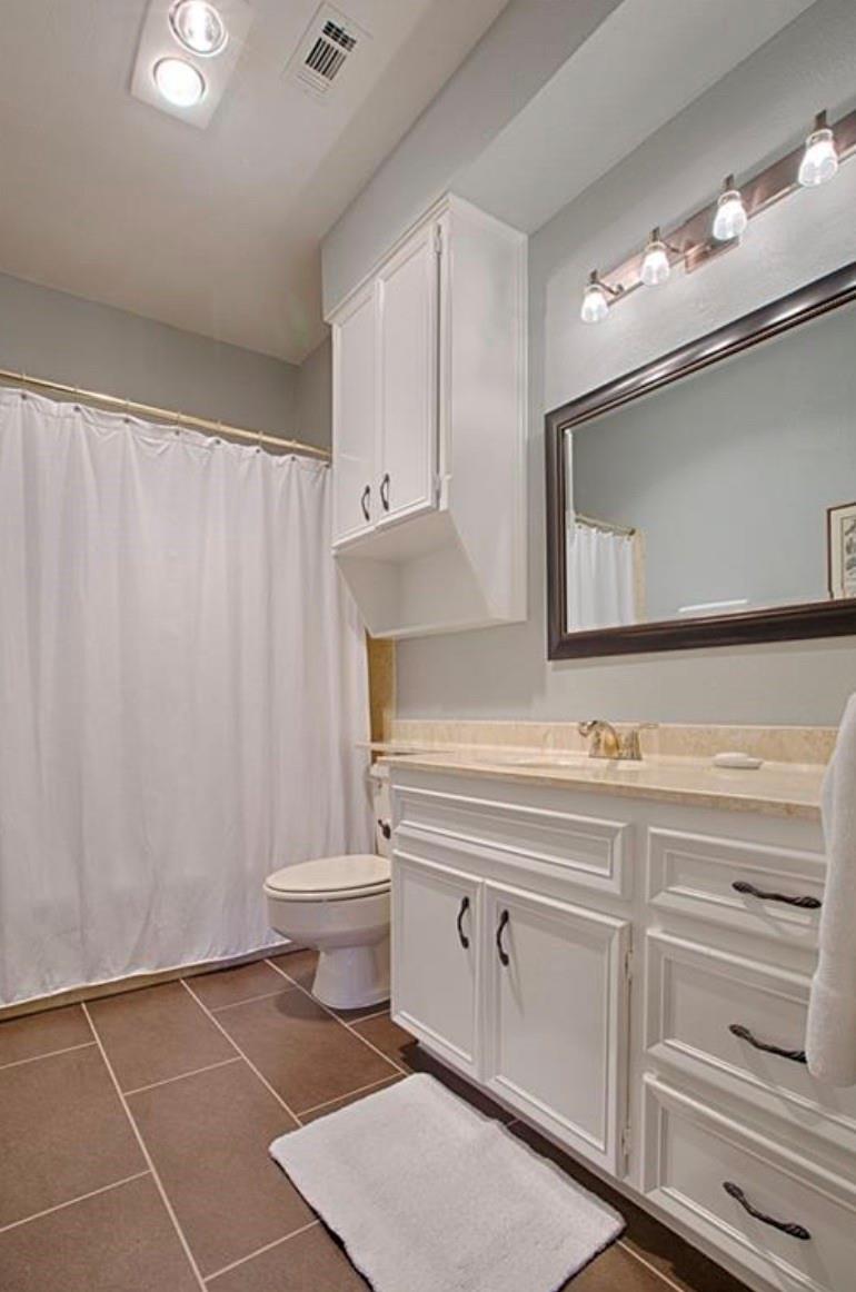 1706 Summit View Pl # 2, Austin, TX 78703