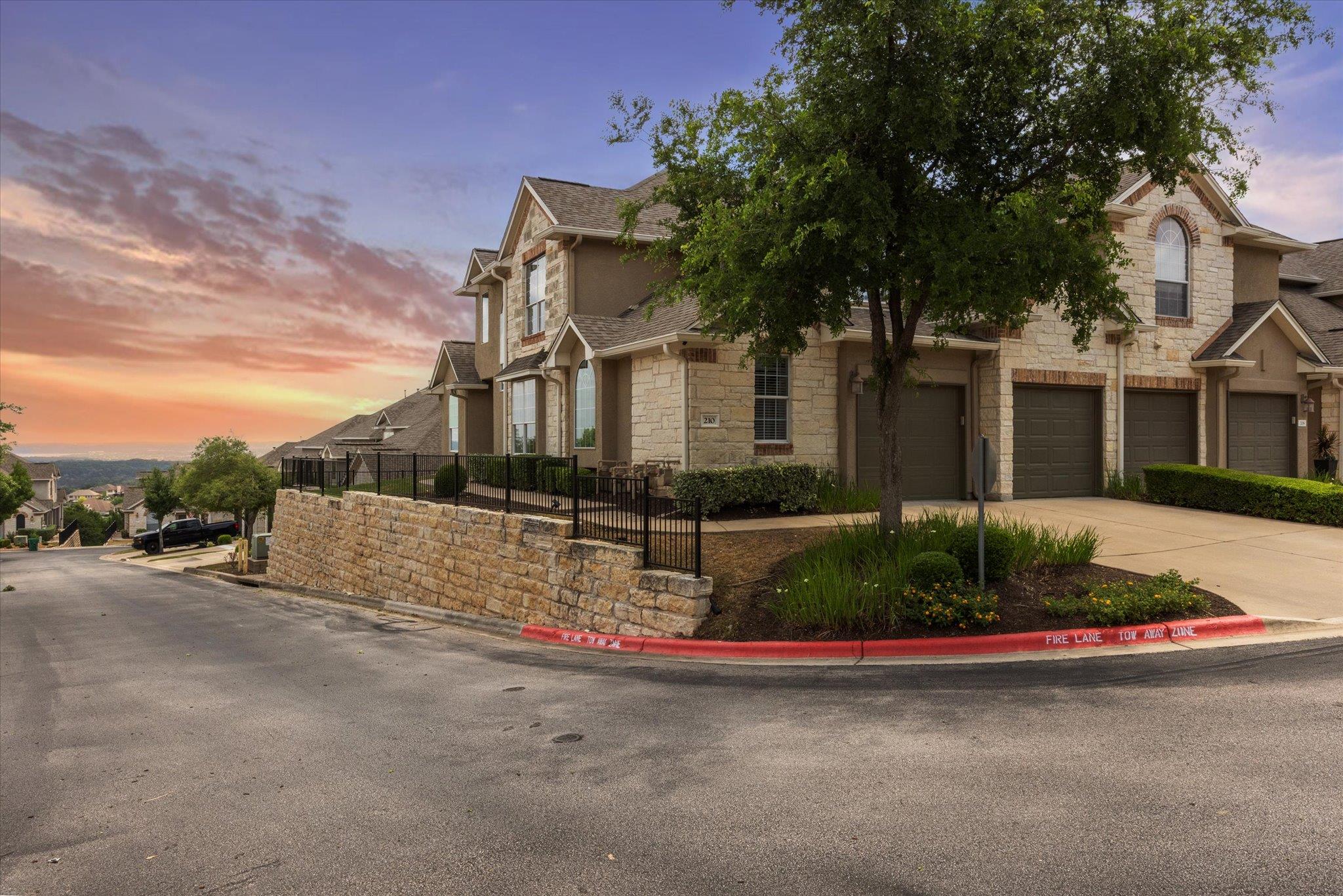 210 Aria Rdg # 601, Austin, TX 78738