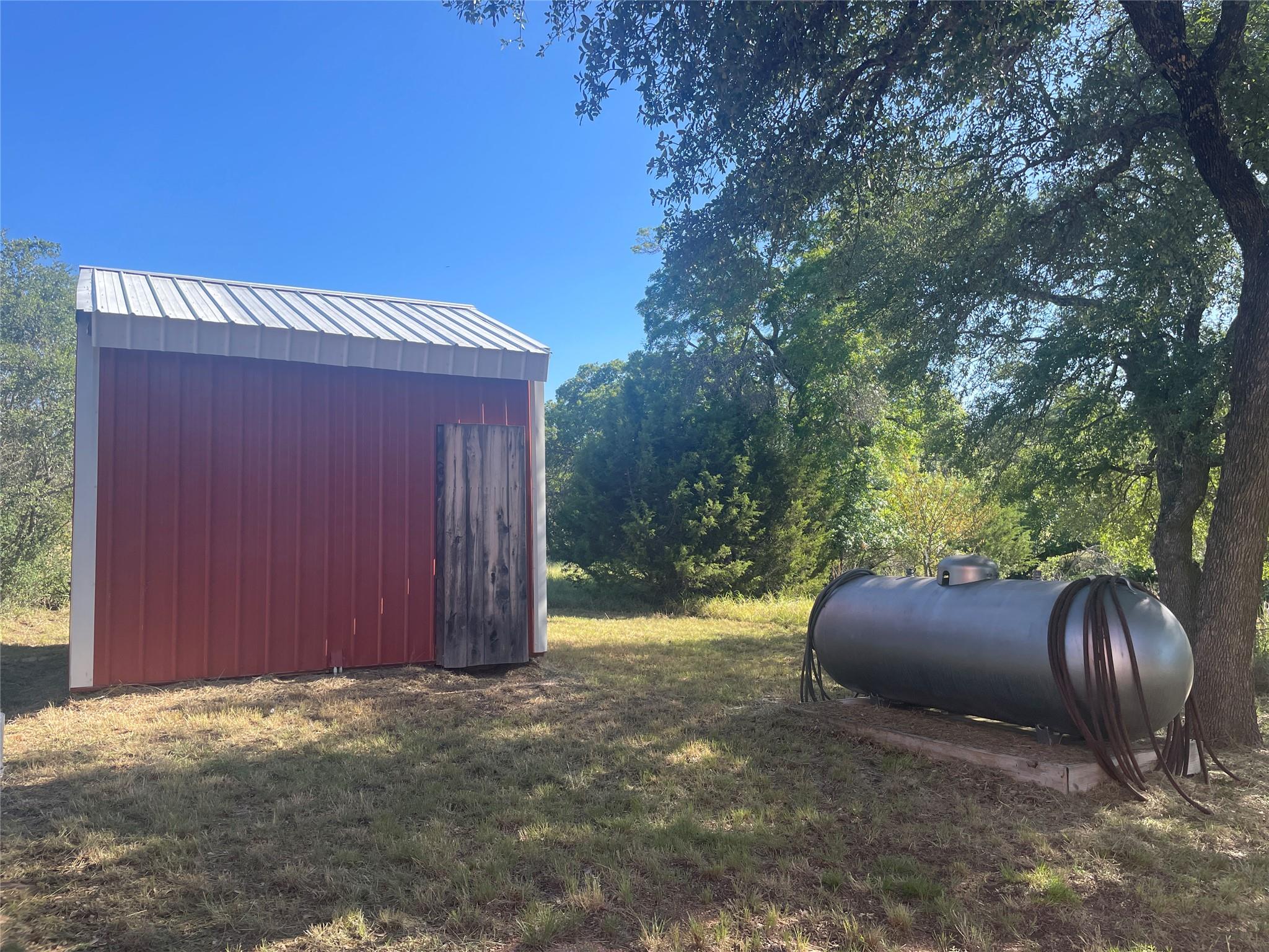 428 Summit Spring Ln, Johnson City, TX 78636