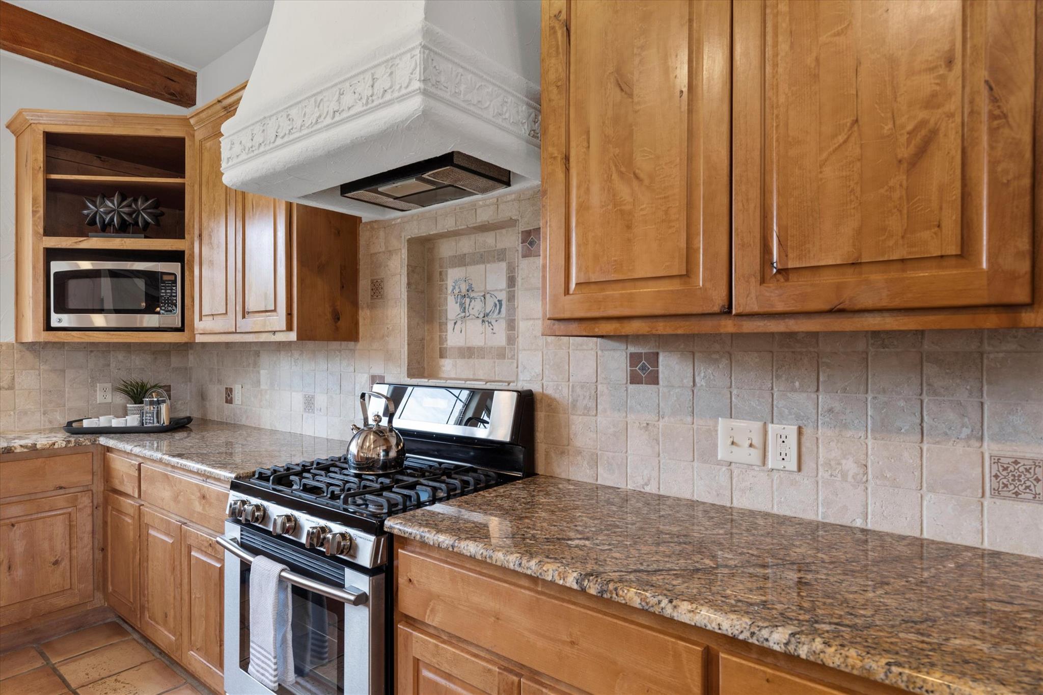 189 Sandy Creek Ranch Dr, Smithville, TX 78957