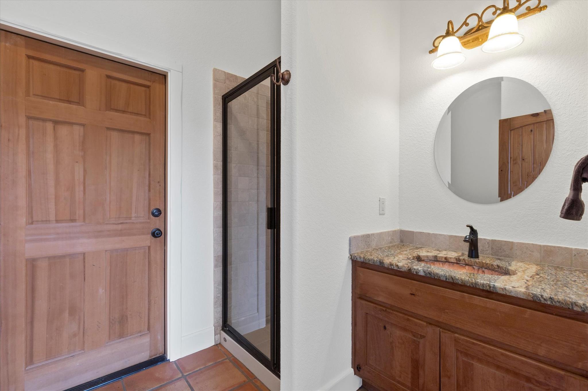 189 Sandy Creek Ranch Dr, Smithville, TX 78957