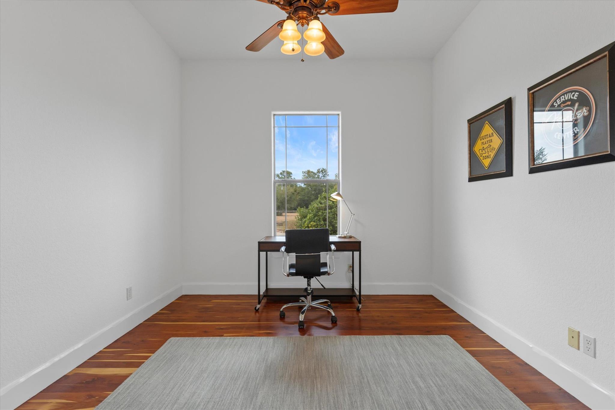 189 Sandy Creek Ranch Dr, Smithville, TX 78957