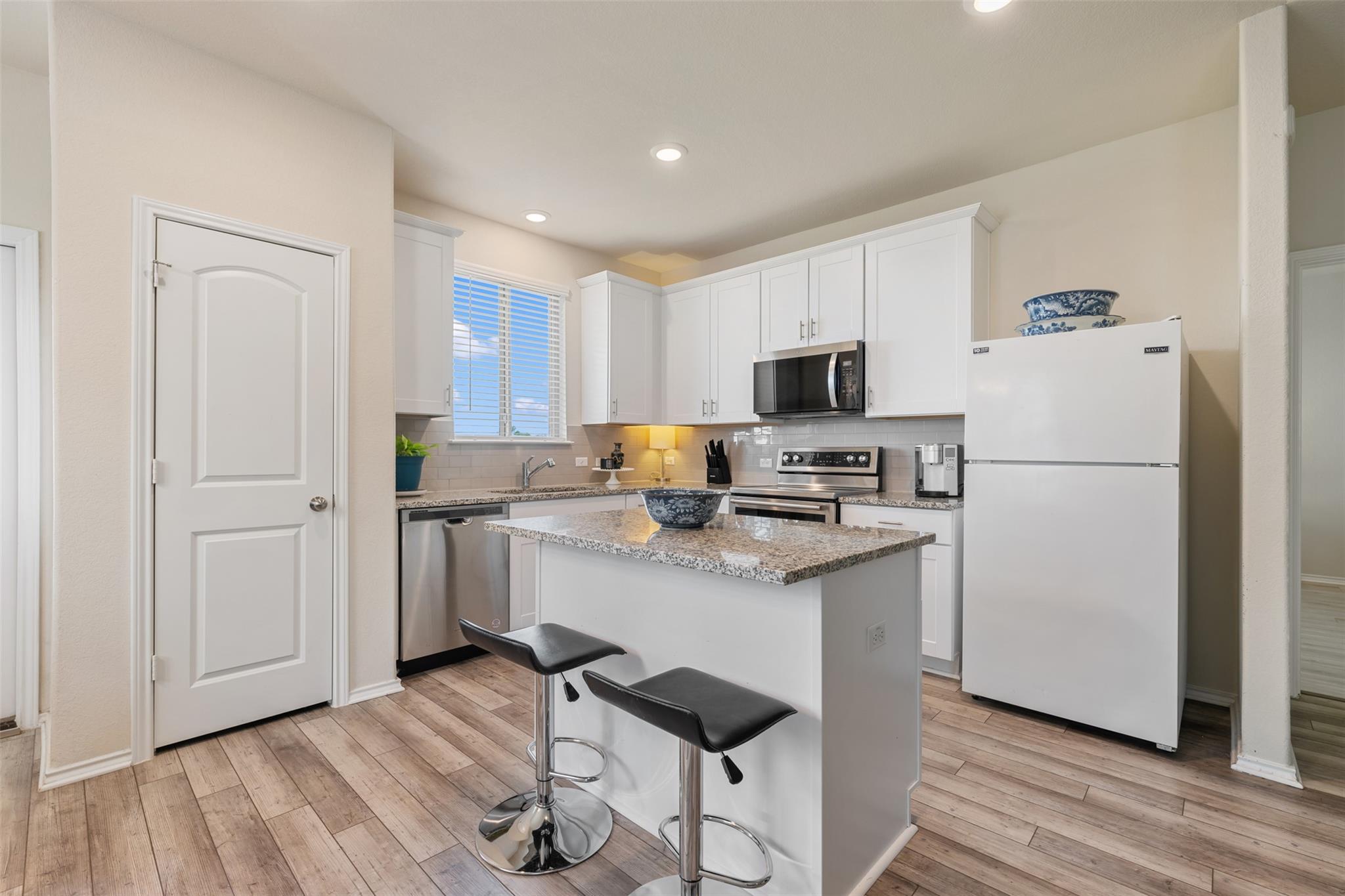 225 Gunther Way, Taylor, TX 76574