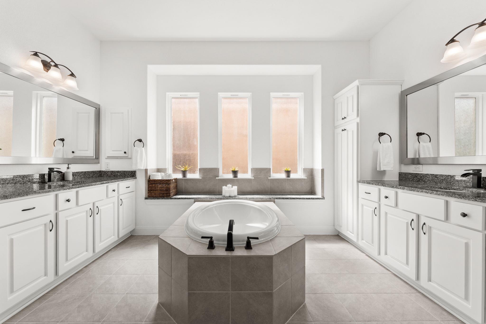 932 Inge Ln, Leander, TX 78641