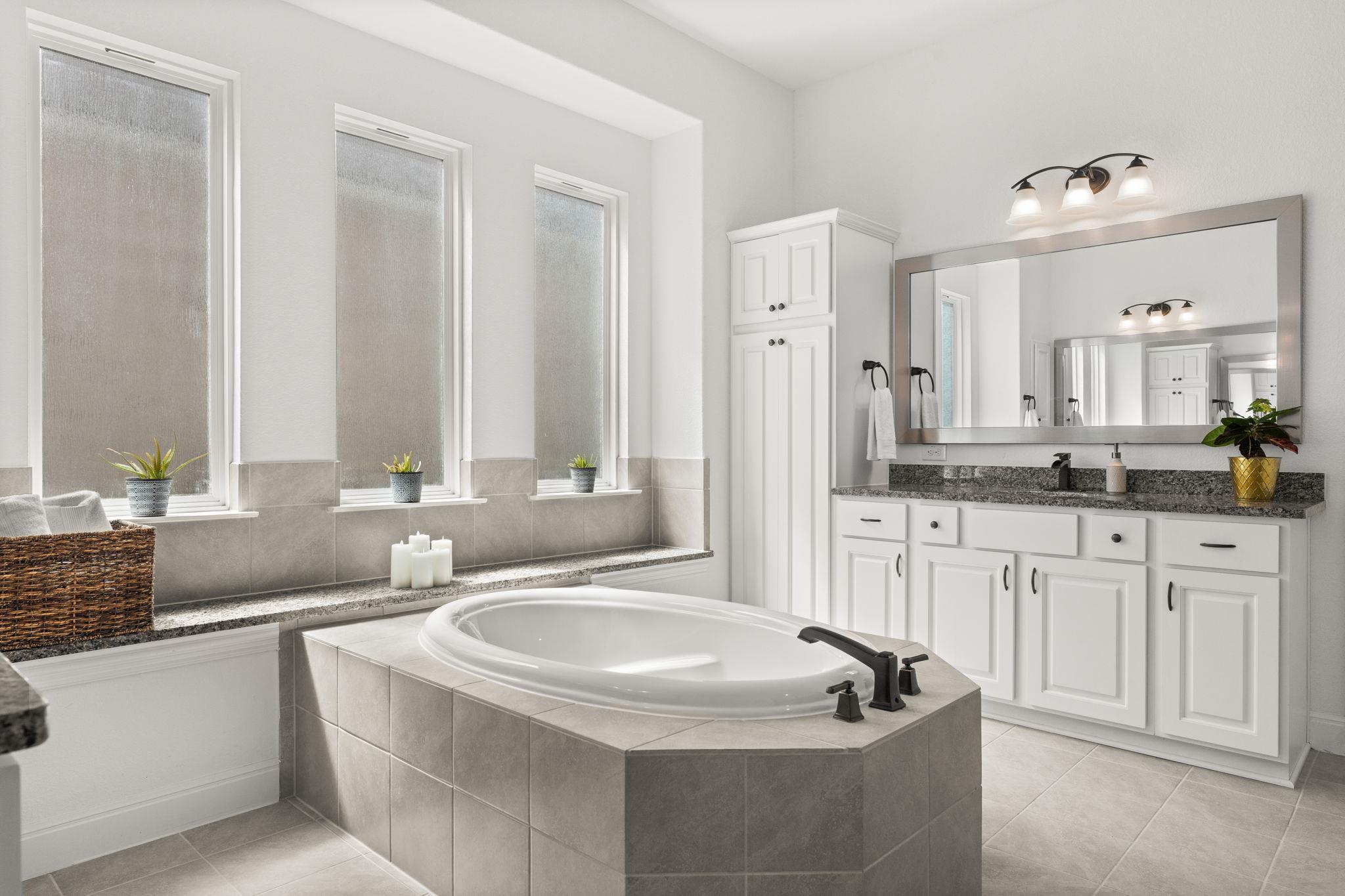 932 Inge Ln, Leander, TX 78641