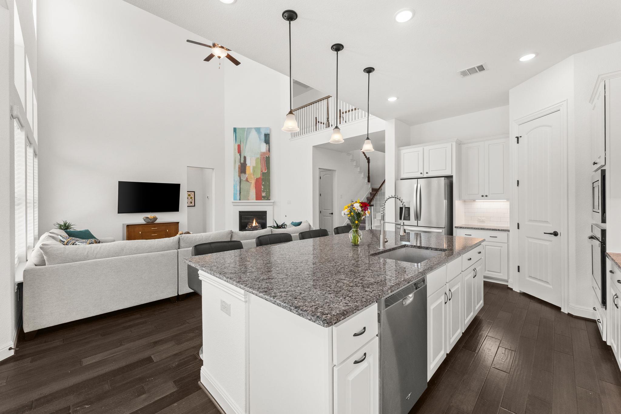 932 Inge Ln, Leander, TX 78641