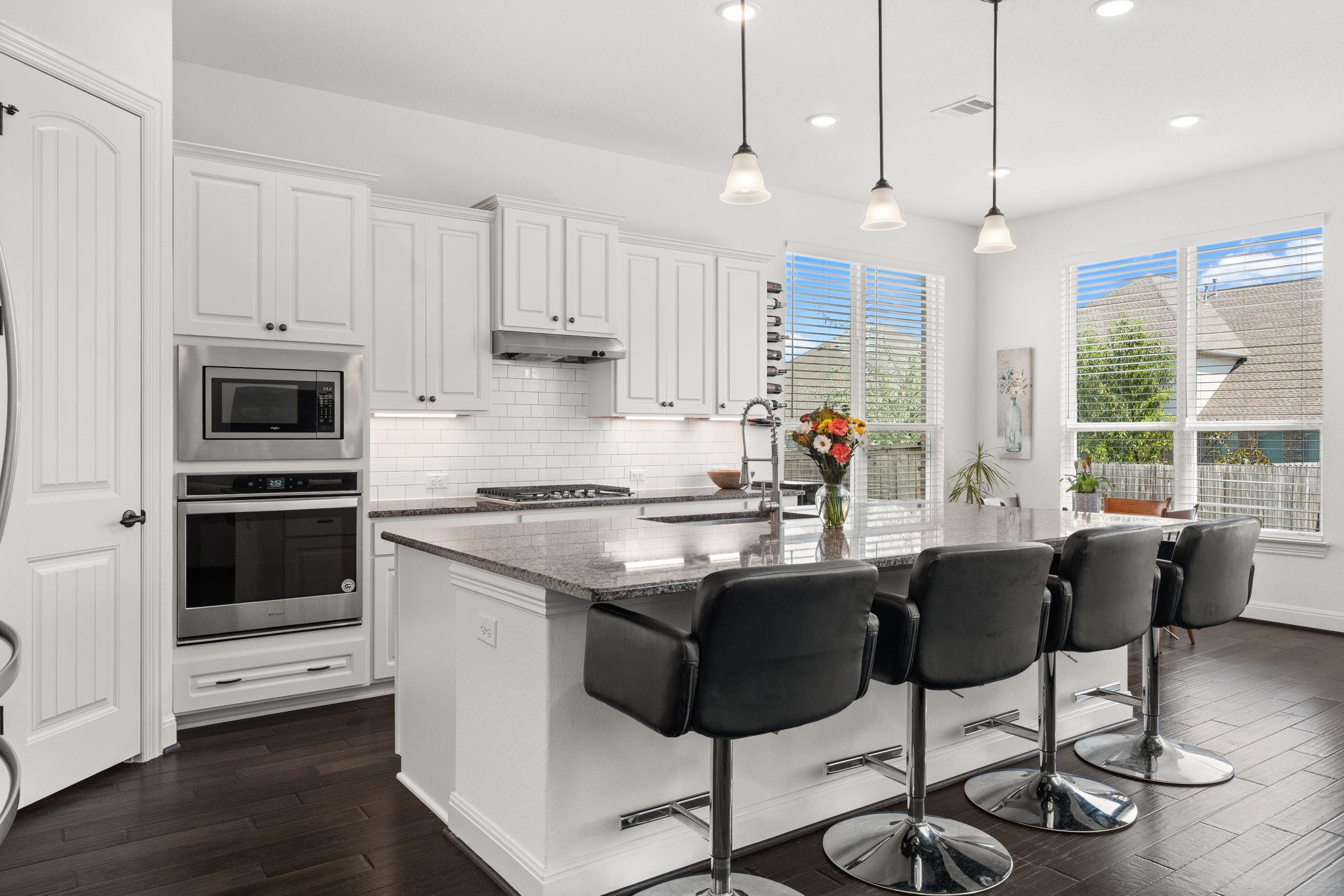 932 Inge Ln, Leander, TX 78641