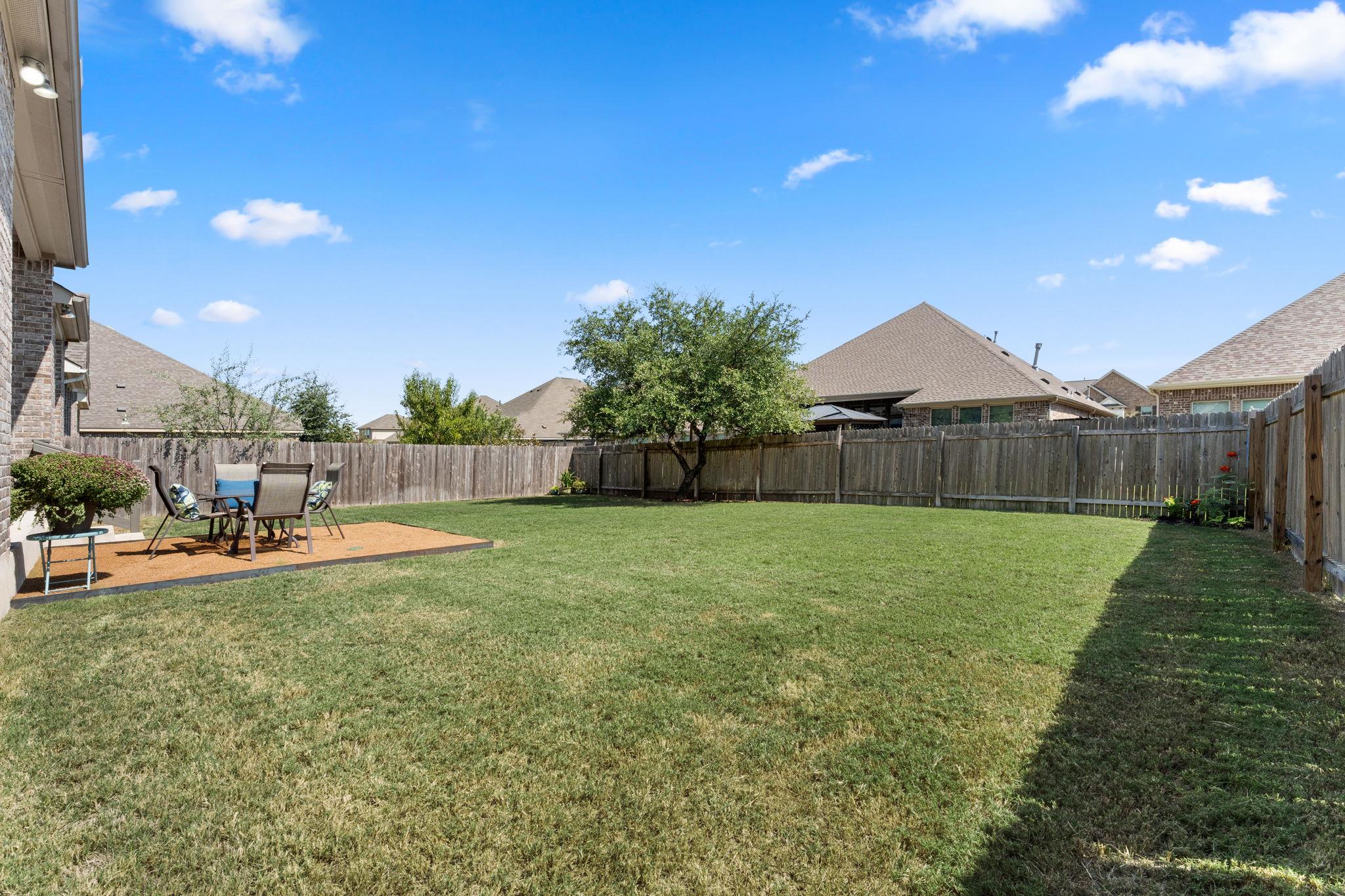932 Inge Ln, Leander, TX 78641