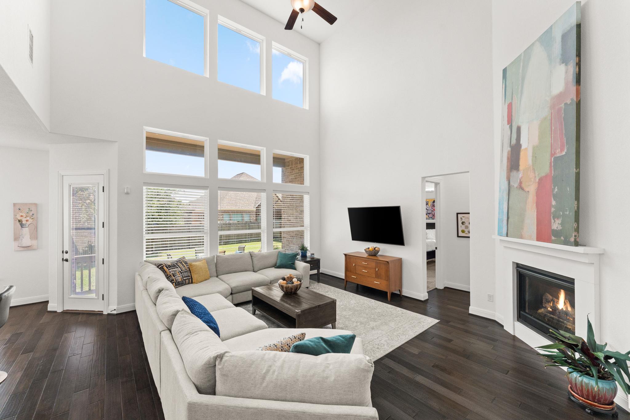 932 Inge Ln, Leander, TX 78641