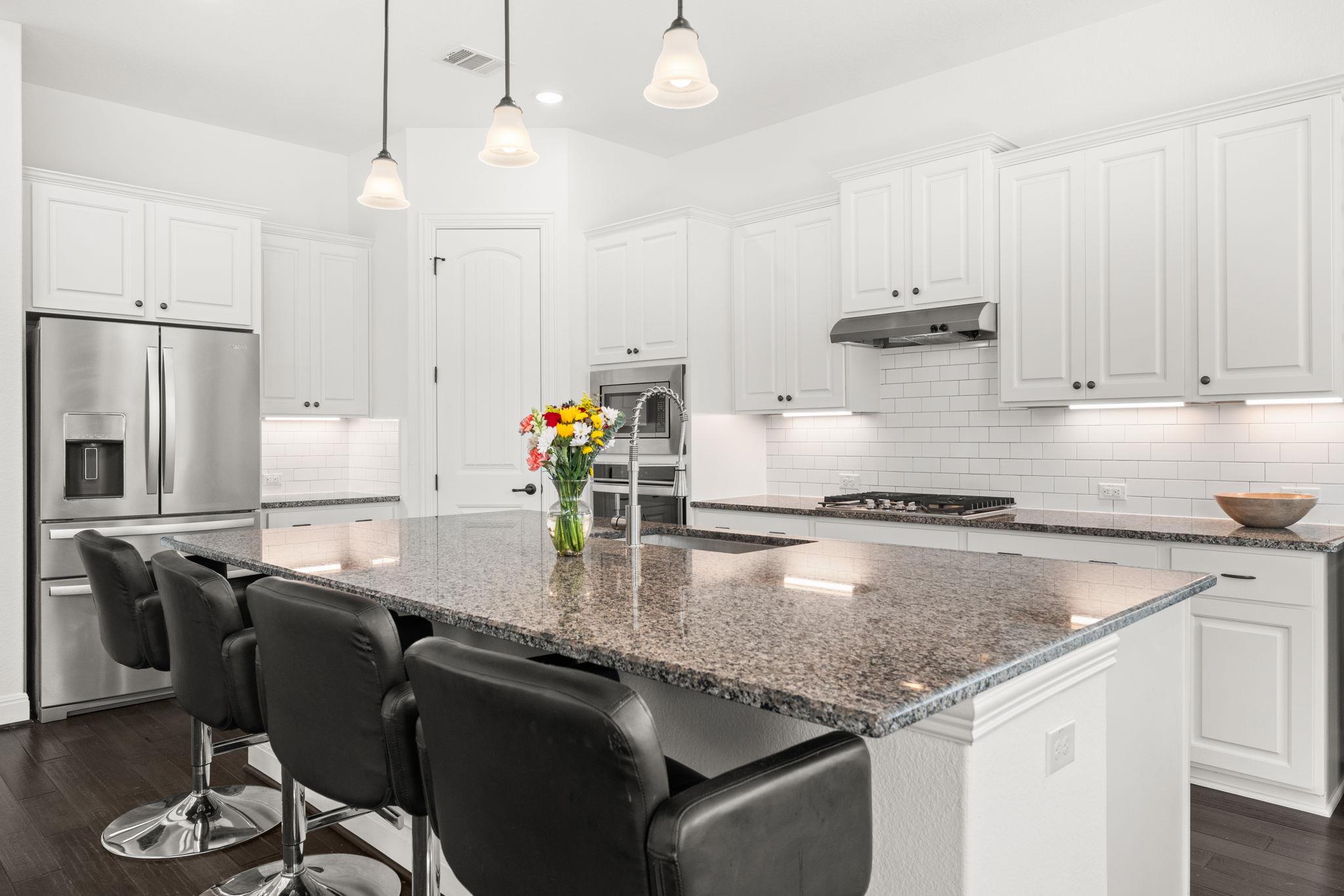 932 Inge Ln, Leander, TX 78641