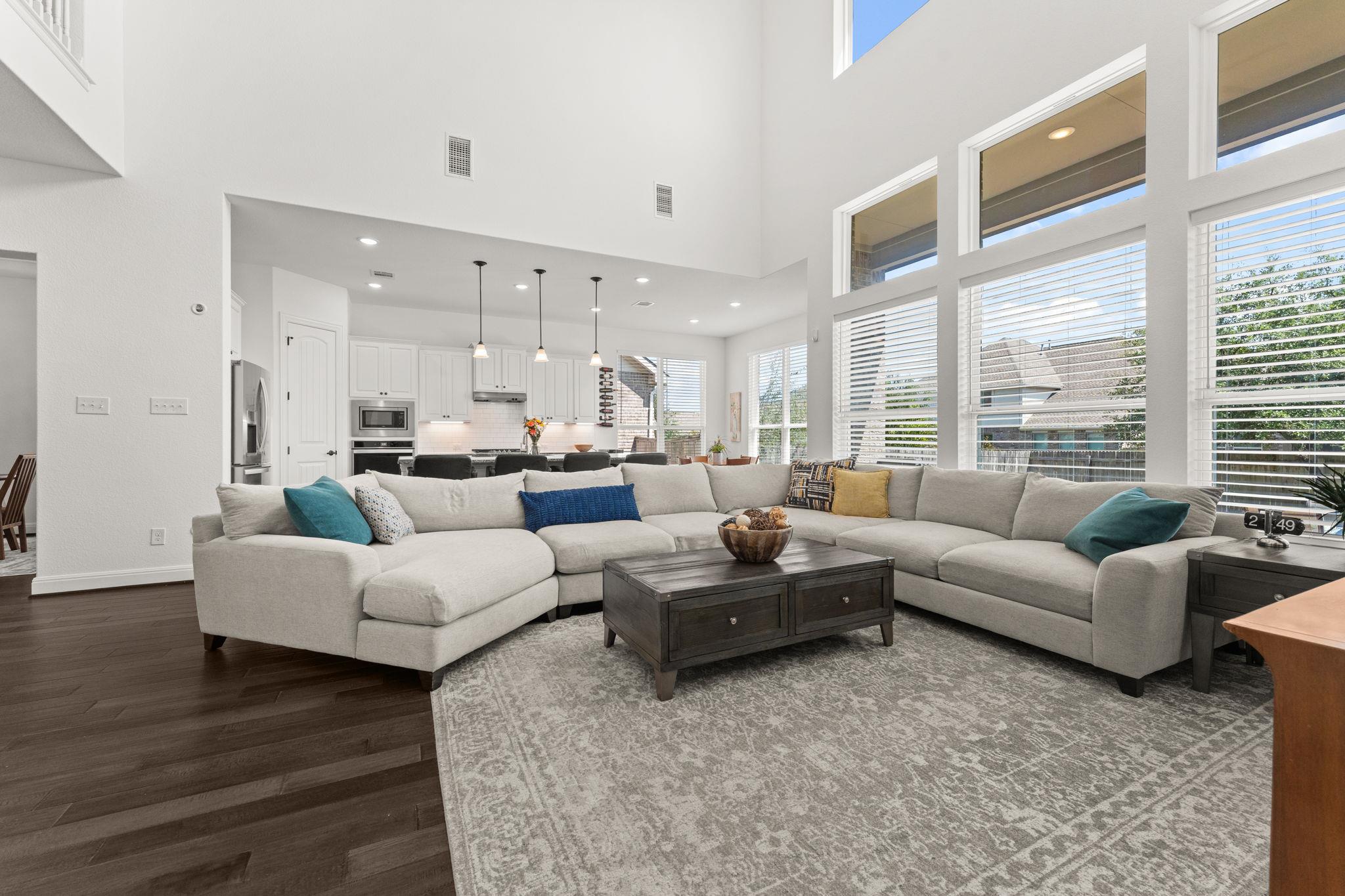 932 Inge Ln, Leander, TX 78641