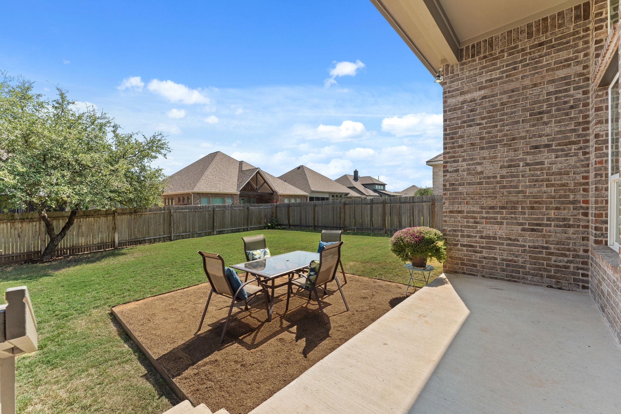 932 Inge Ln, Leander, TX 78641