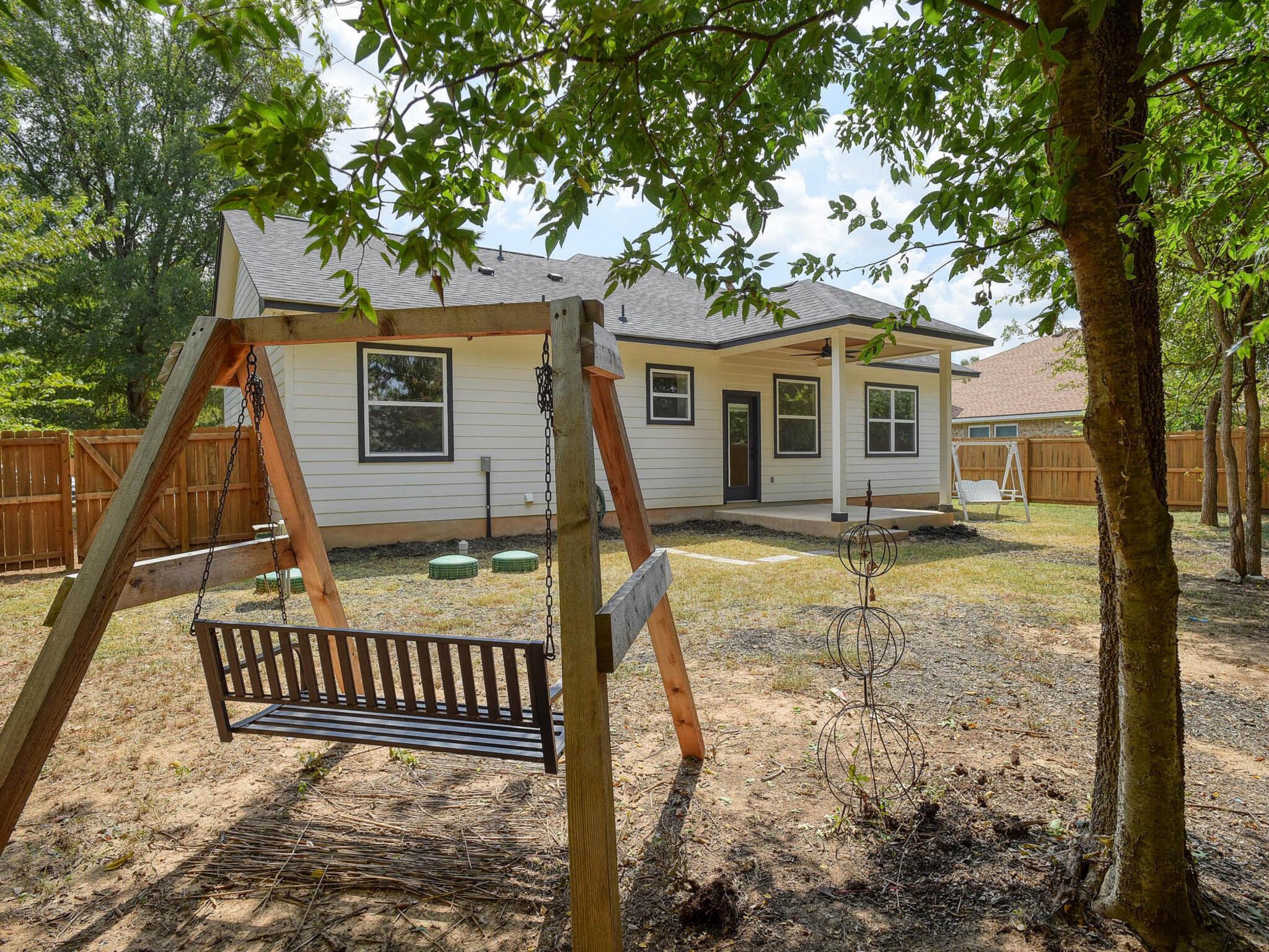 134 Pohakuloa Dr, Bastrop, TX 78602