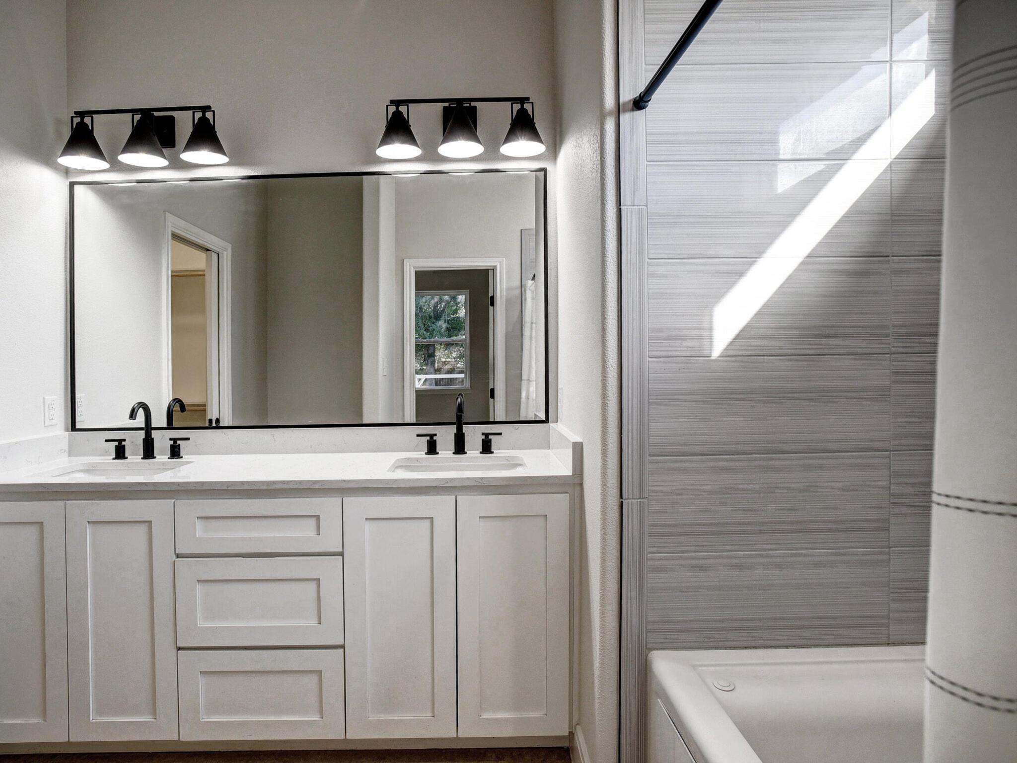 134 Pohakuloa Dr, Bastrop, TX 78602