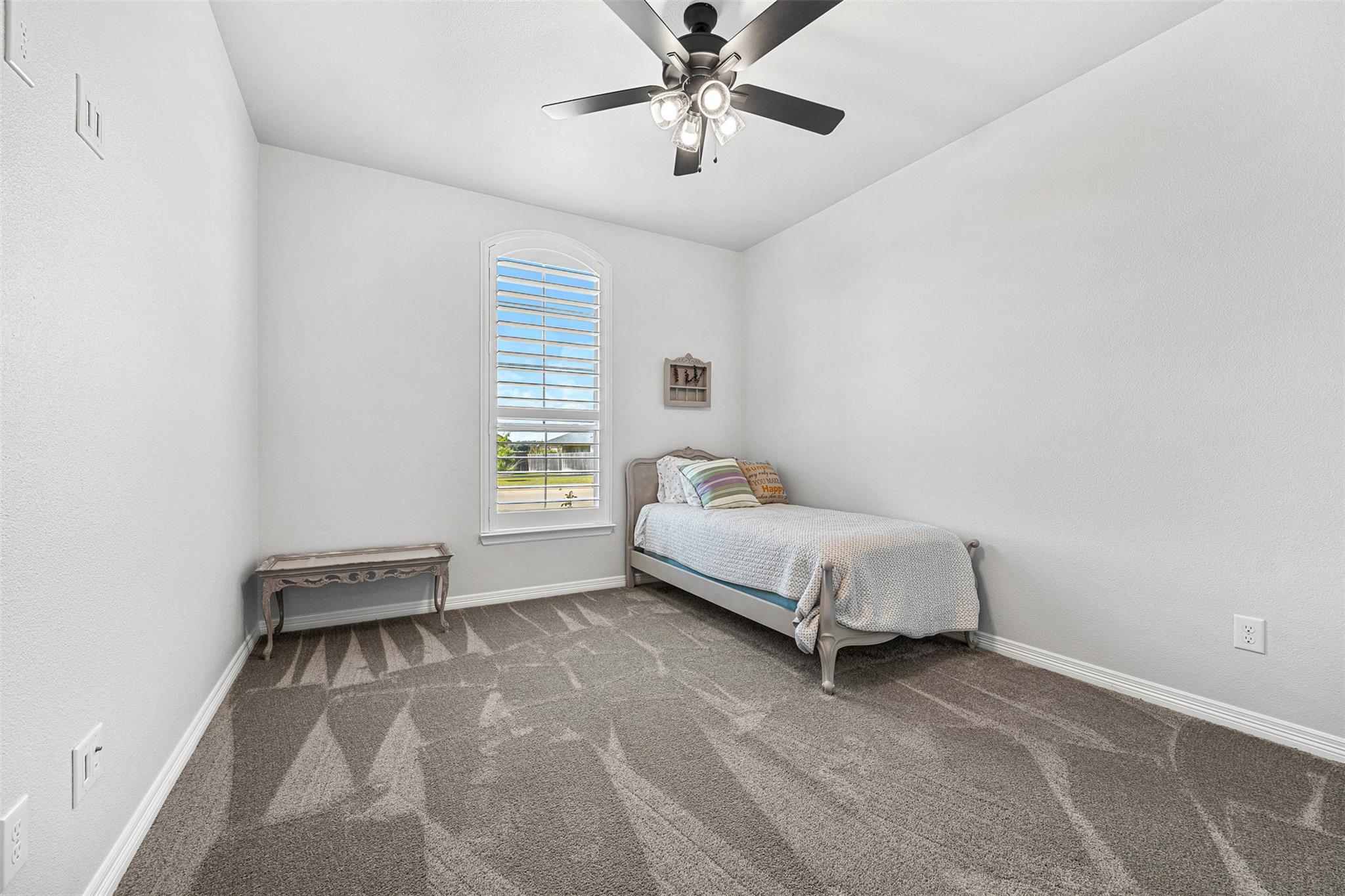 5513 Hollow Loop, Salado, TX 76571