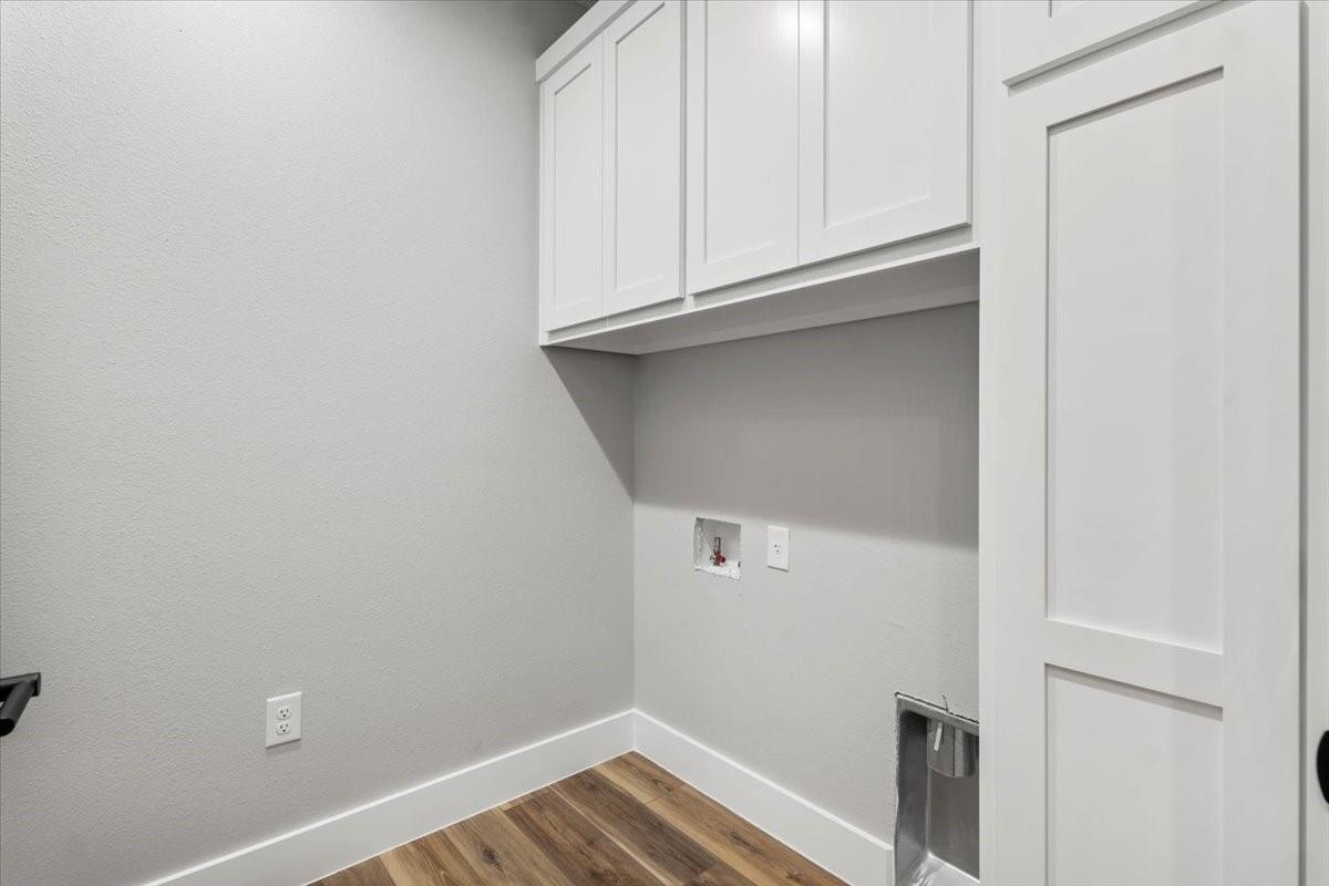 203 N Avenue J, Johnson City, TX 78636