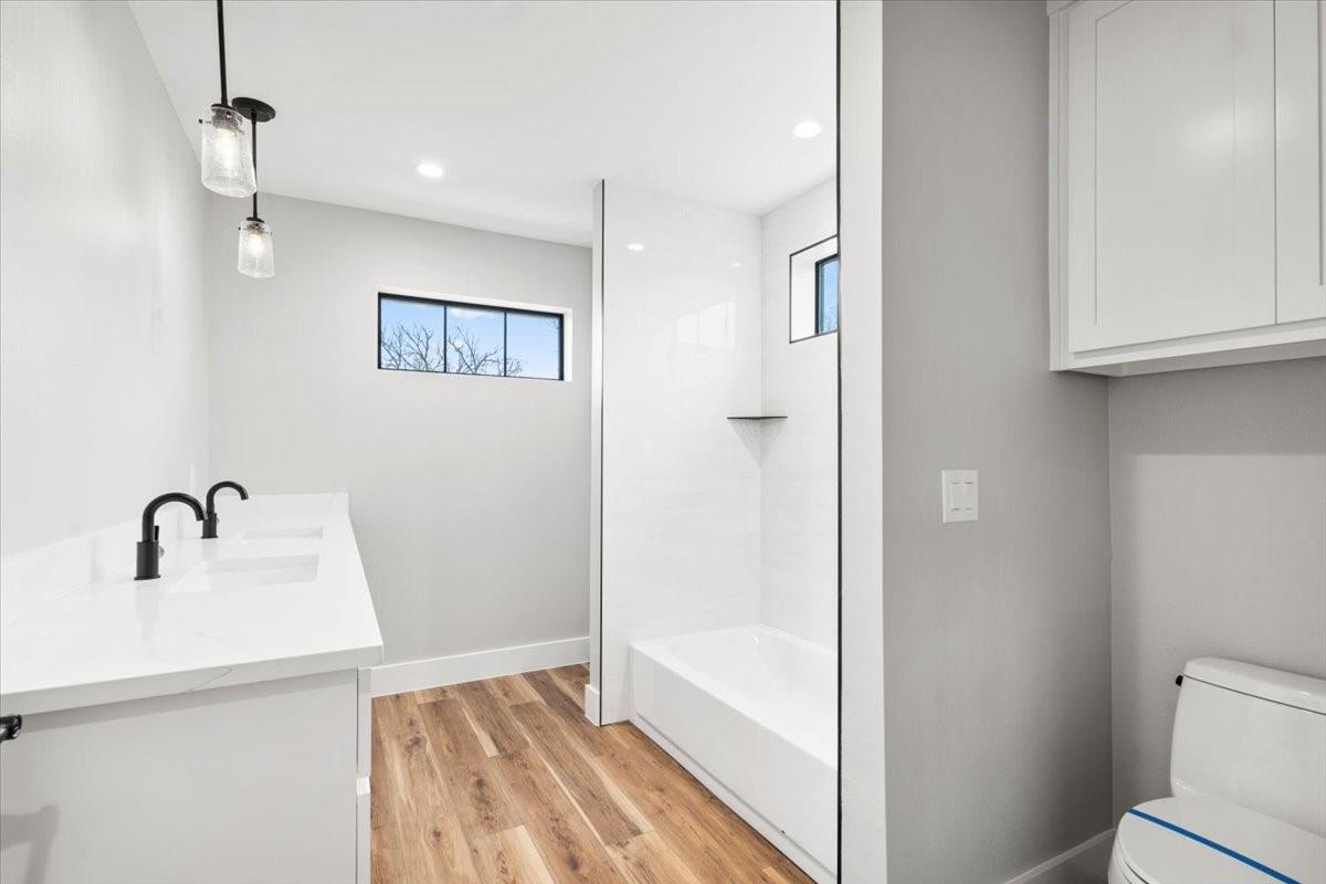 203 N Avenue J, Johnson City, TX 78636