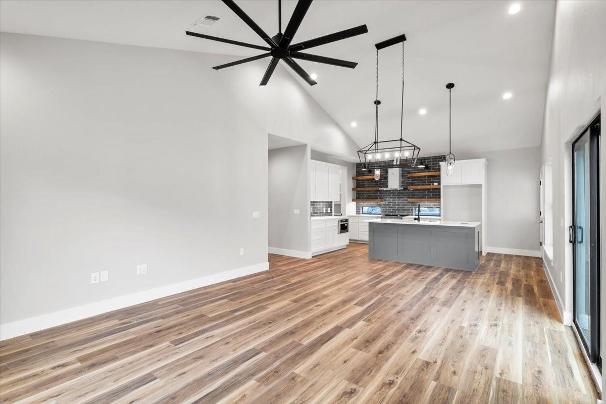 203 N Avenue J, Johnson City, TX 78636