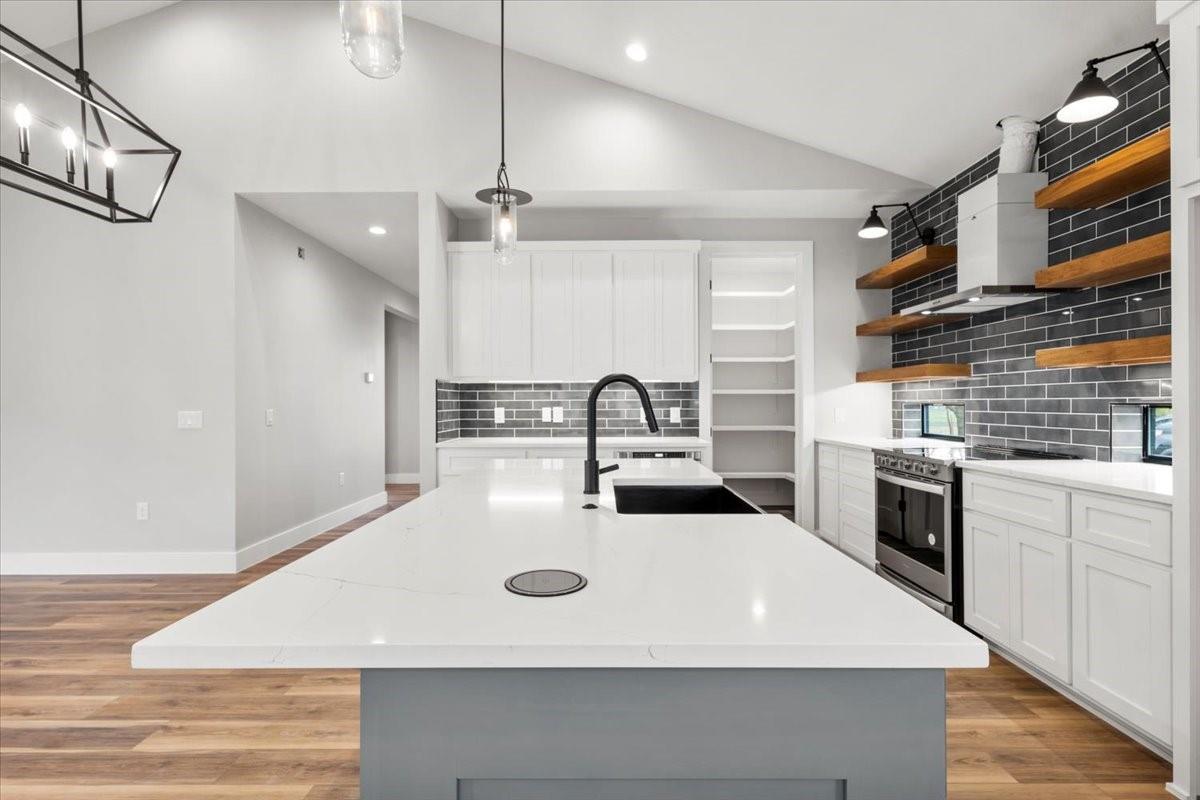 203 N Avenue J, Johnson City, TX 78636