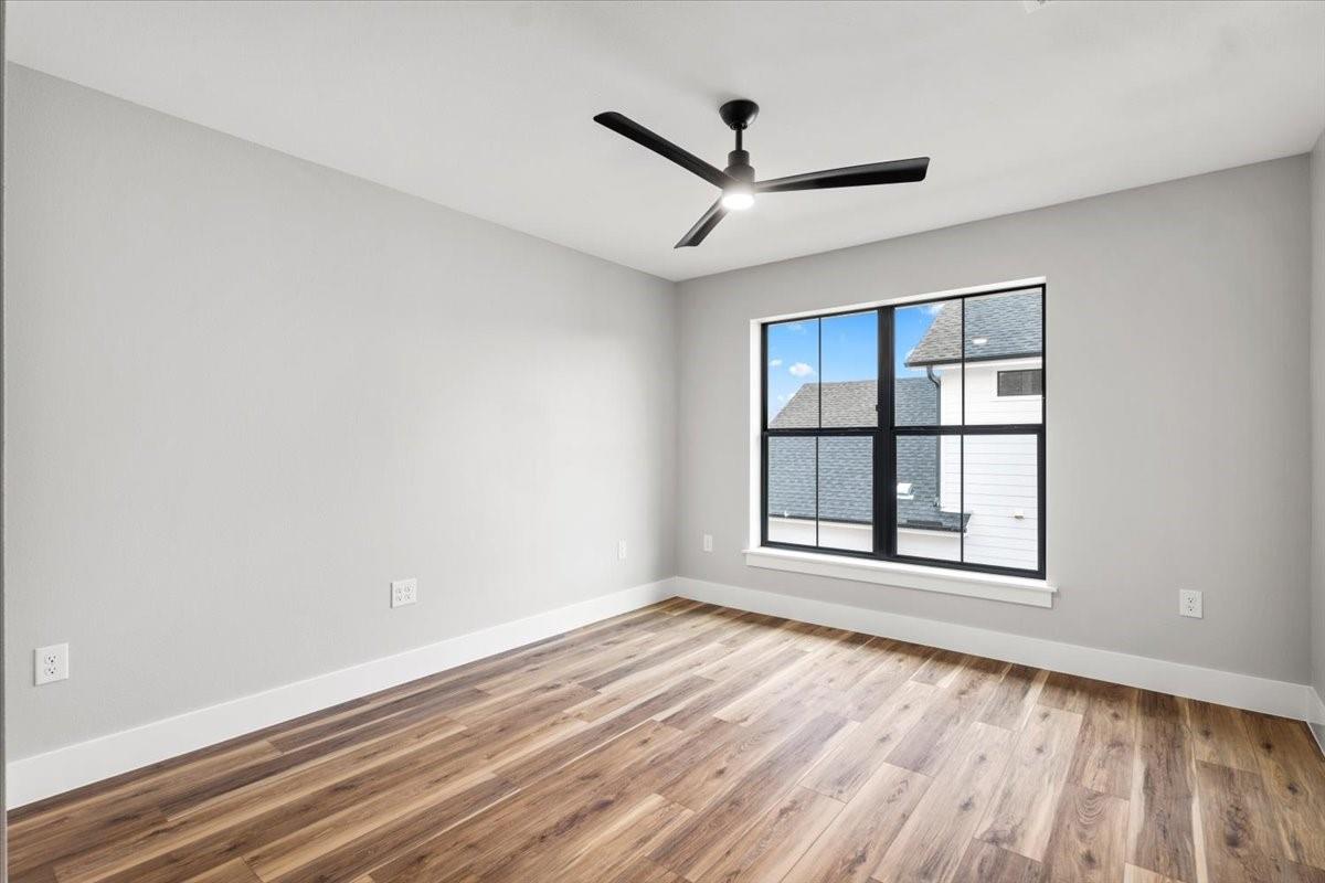 203 N Avenue J, Johnson City, TX 78636