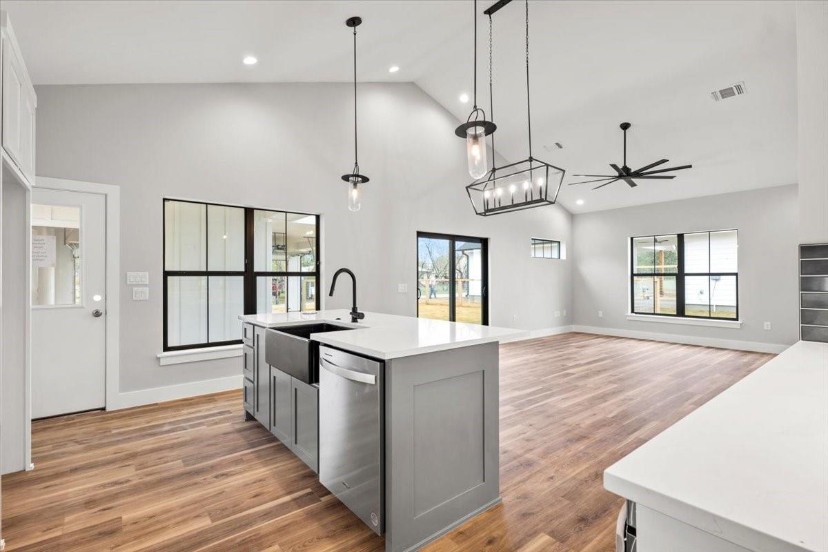 203 N Avenue J, Johnson City, TX 78636