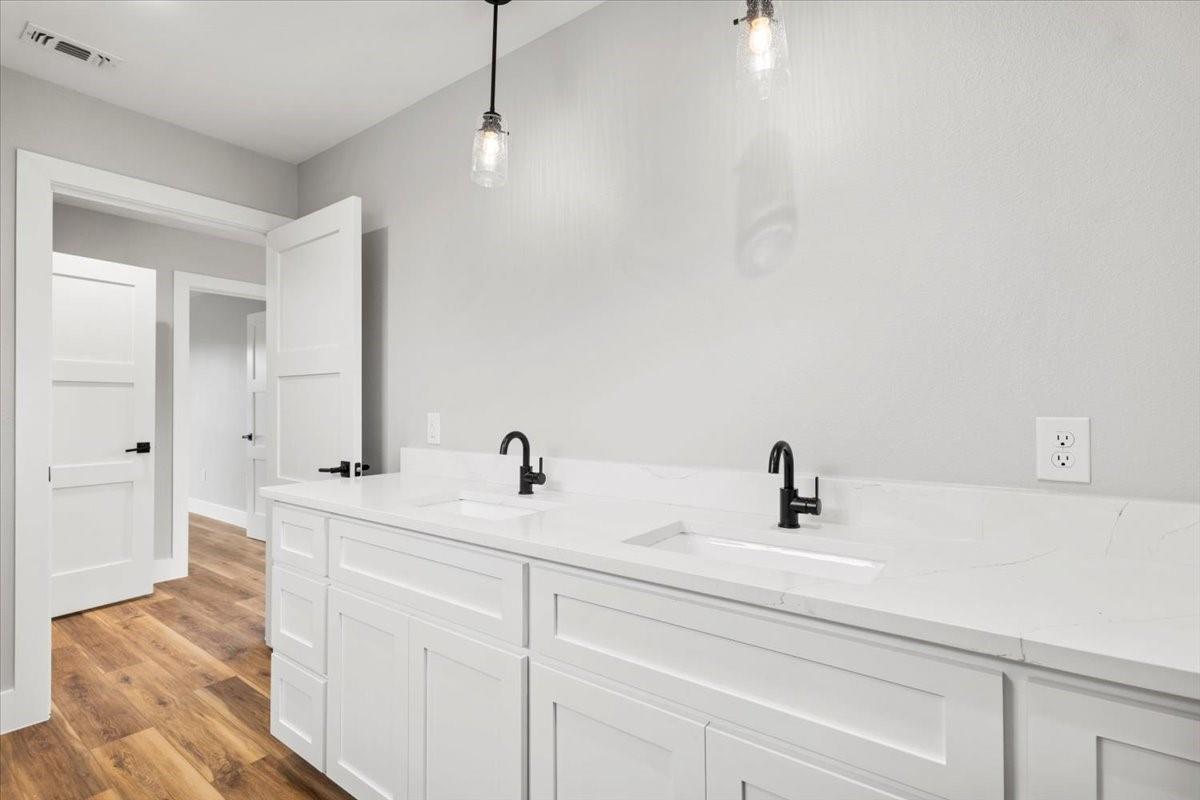 203 N Avenue J, Johnson City, TX 78636