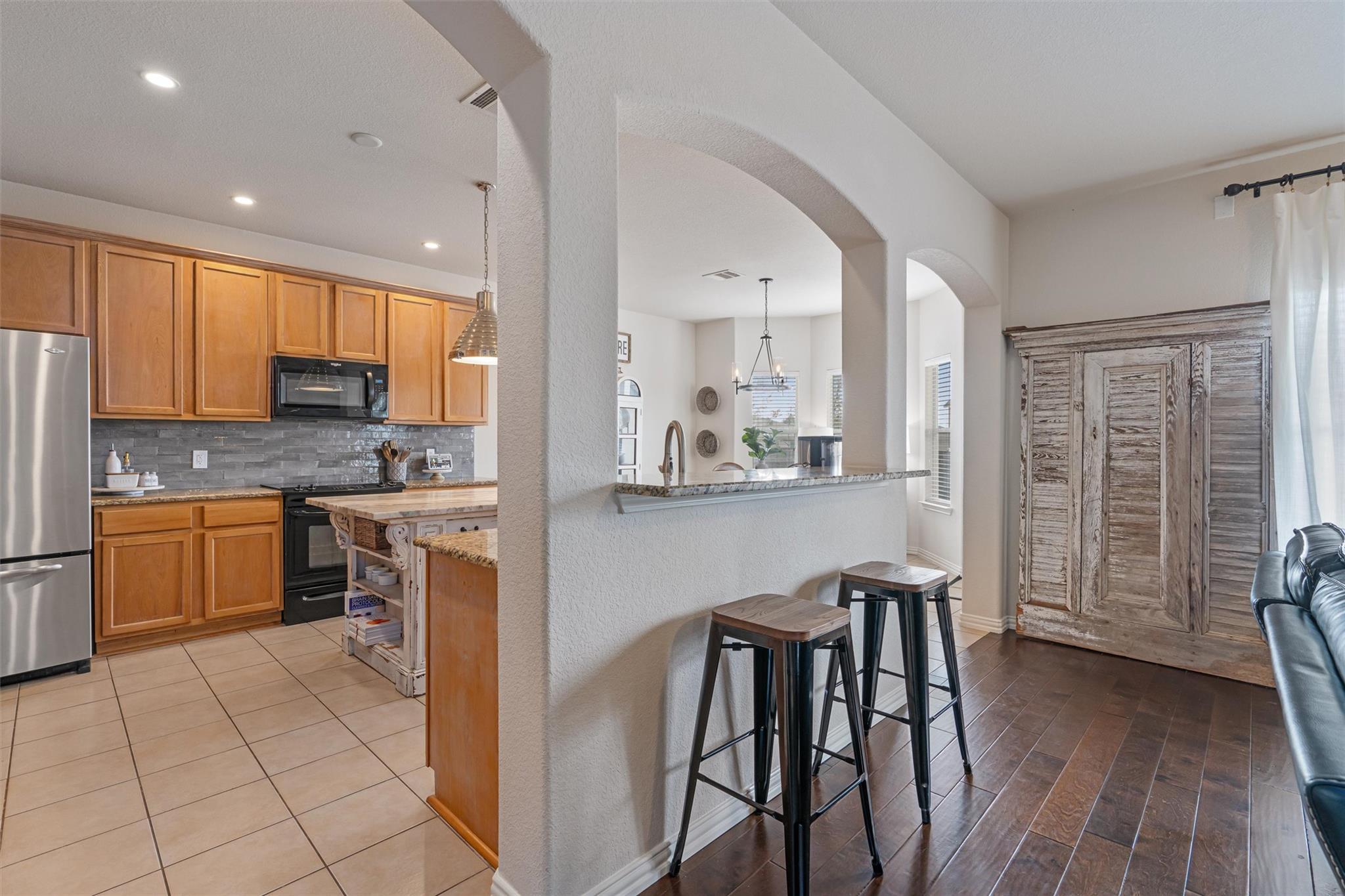 201 Prospector Ln, Liberty Hill, TX 78642