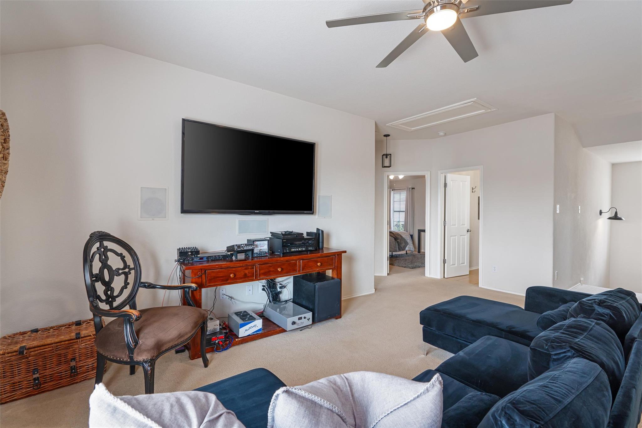 201 Prospector Ln, Liberty Hill, TX 78642