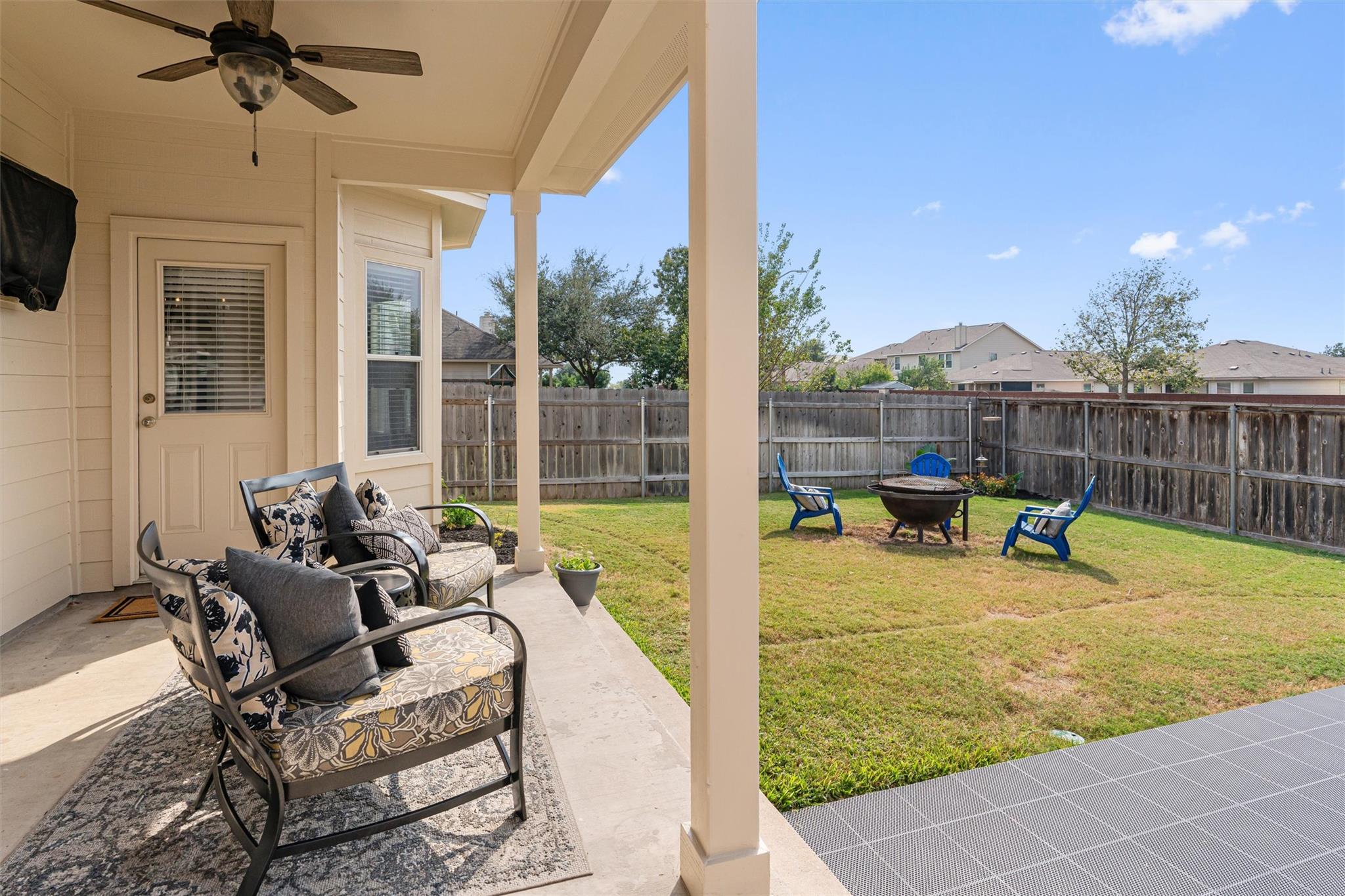 201 Prospector Ln, Liberty Hill, TX 78642