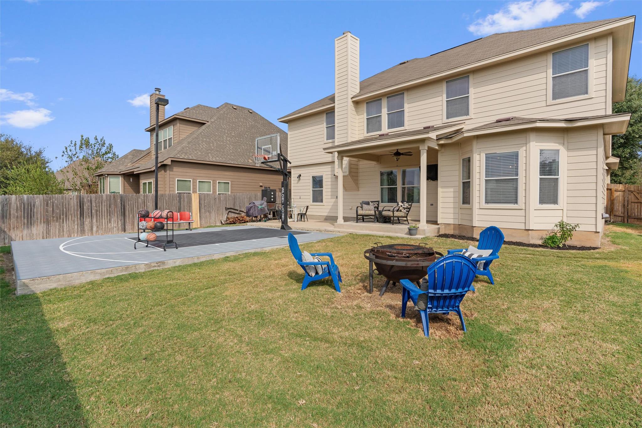 201 Prospector Ln, Liberty Hill, TX 78642