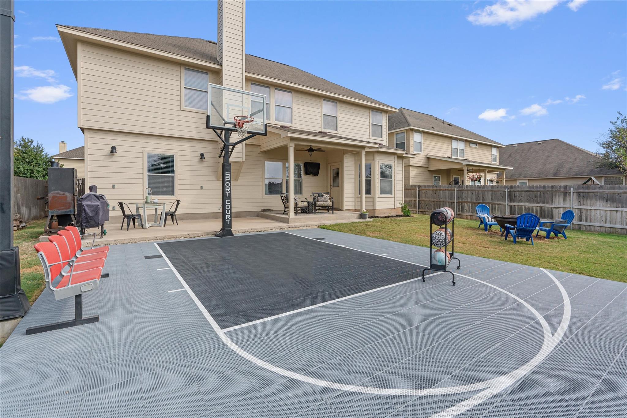 201 Prospector Ln, Liberty Hill, TX 78642