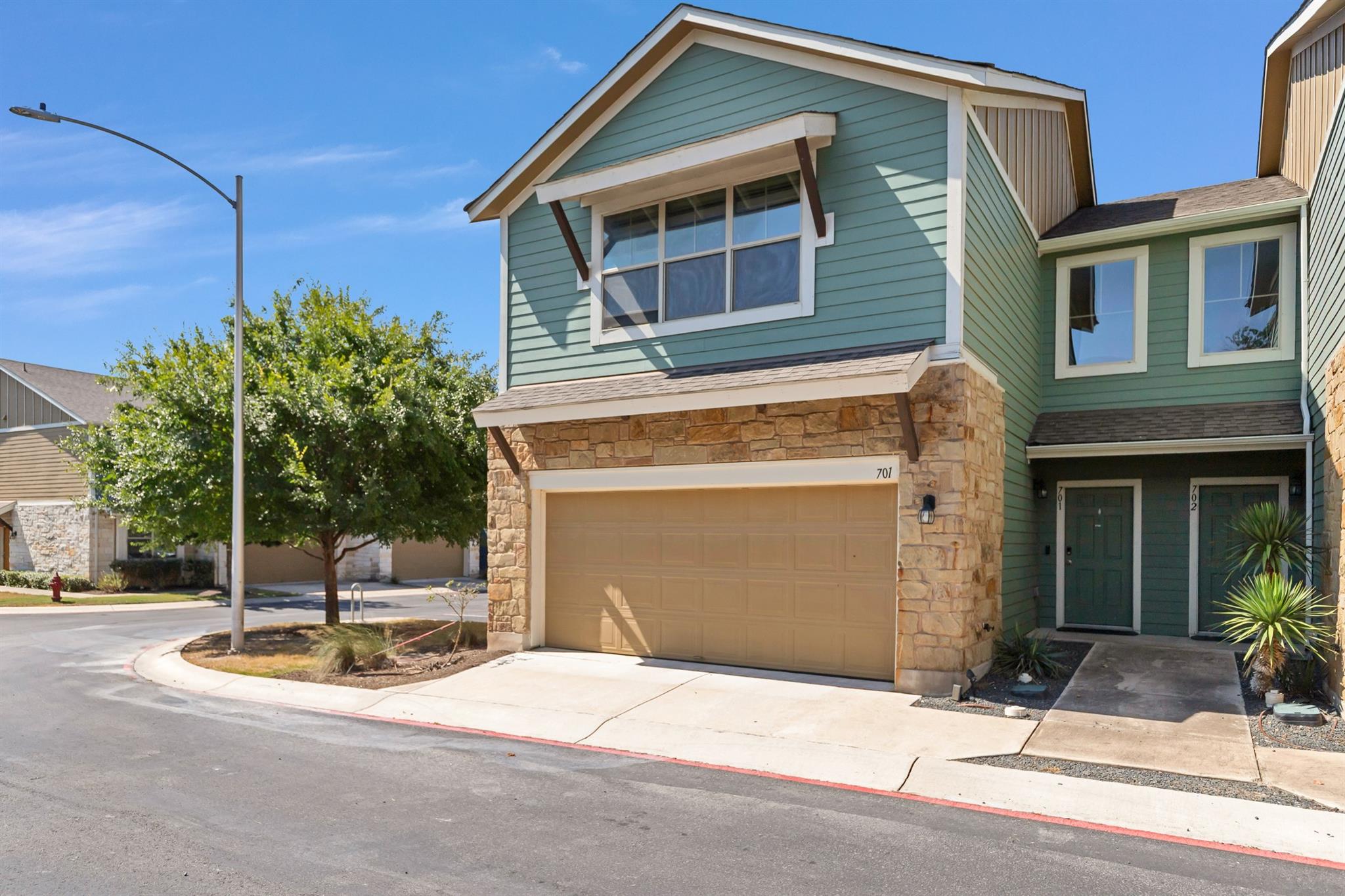 516 E Slaughter Ln # 701, Austin, TX 78744