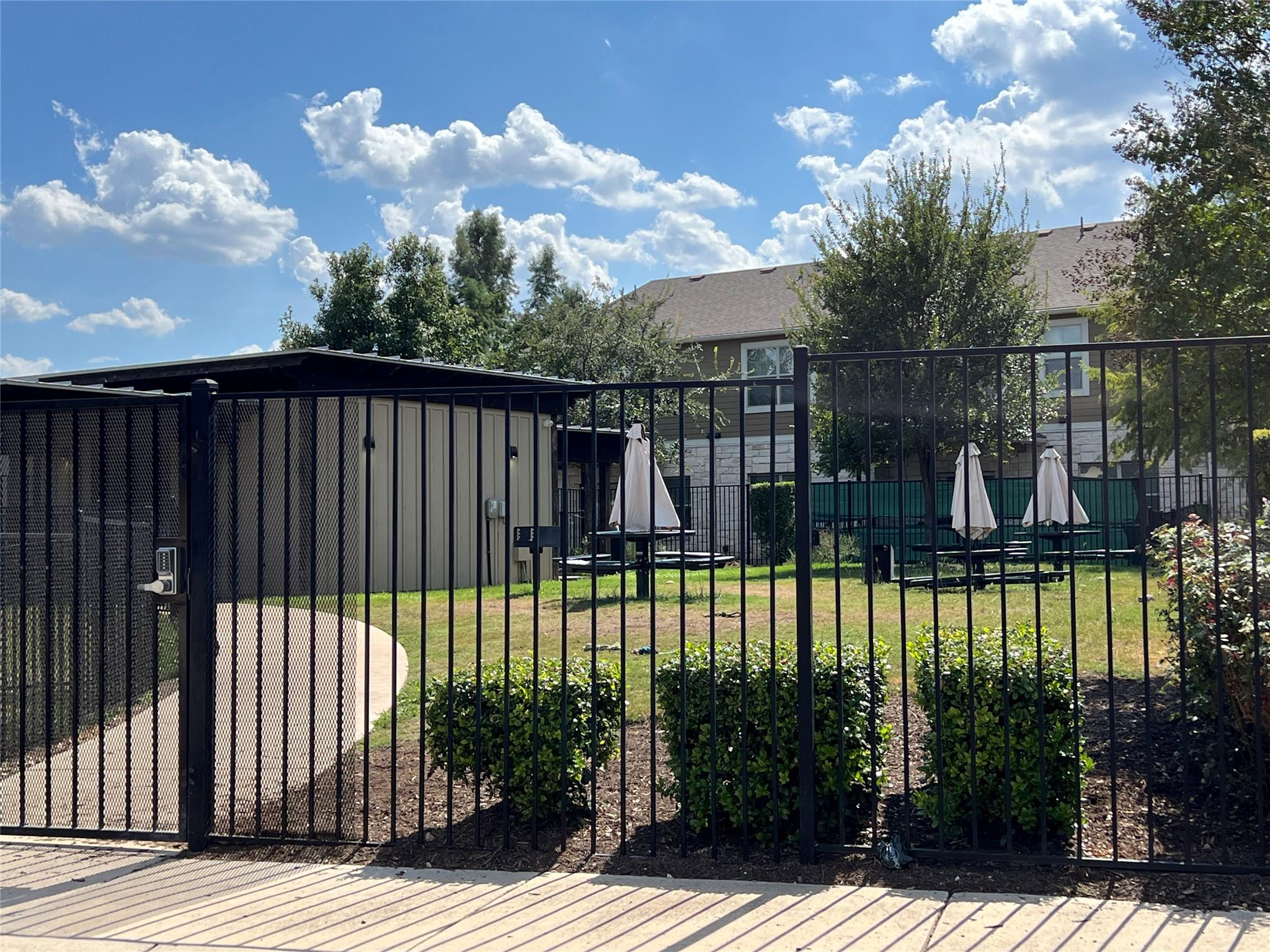 516 E Slaughter Ln # 701, Austin, TX 78744