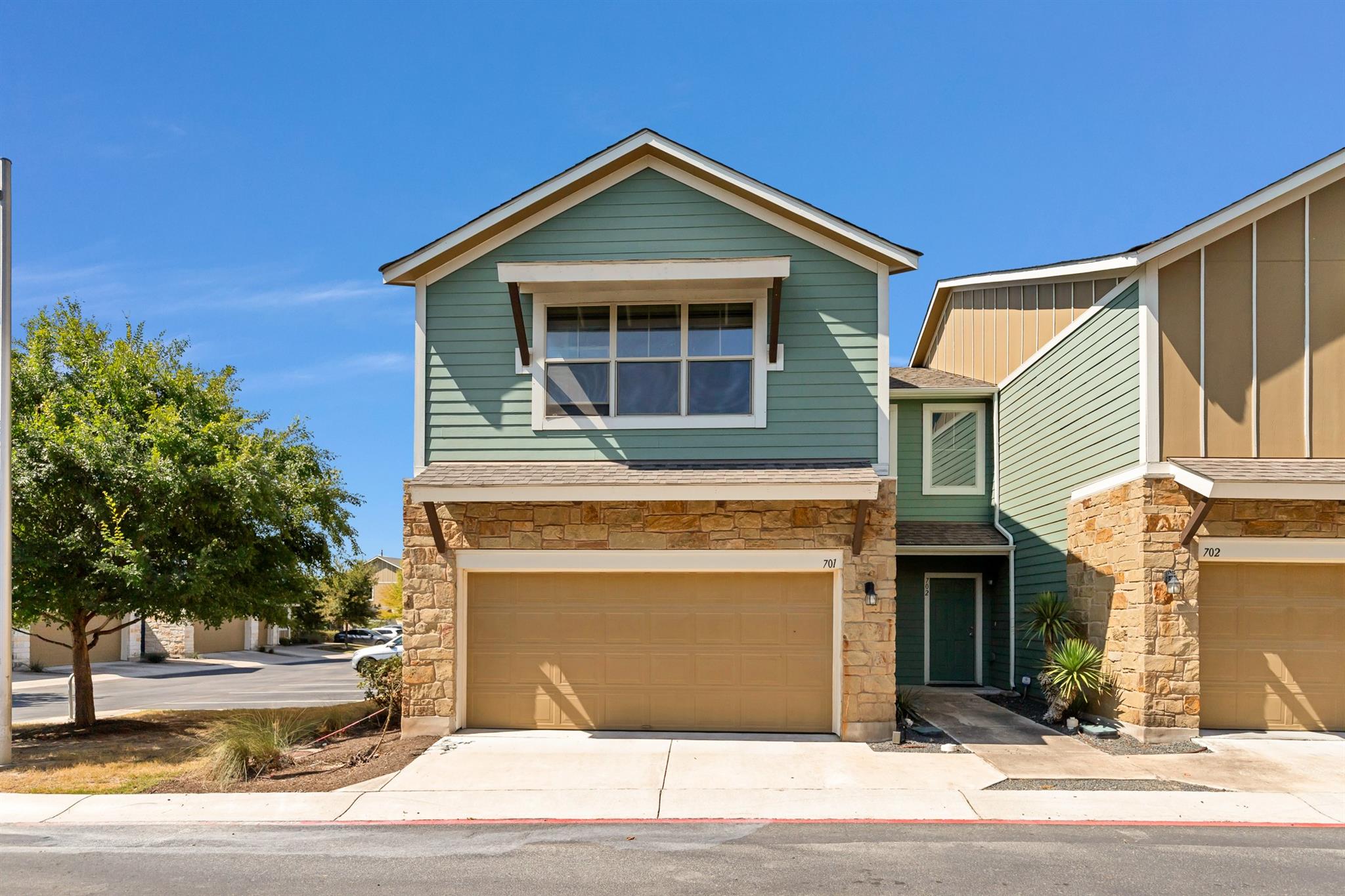 516 E Slaughter Ln # 701, Austin, TX 78744