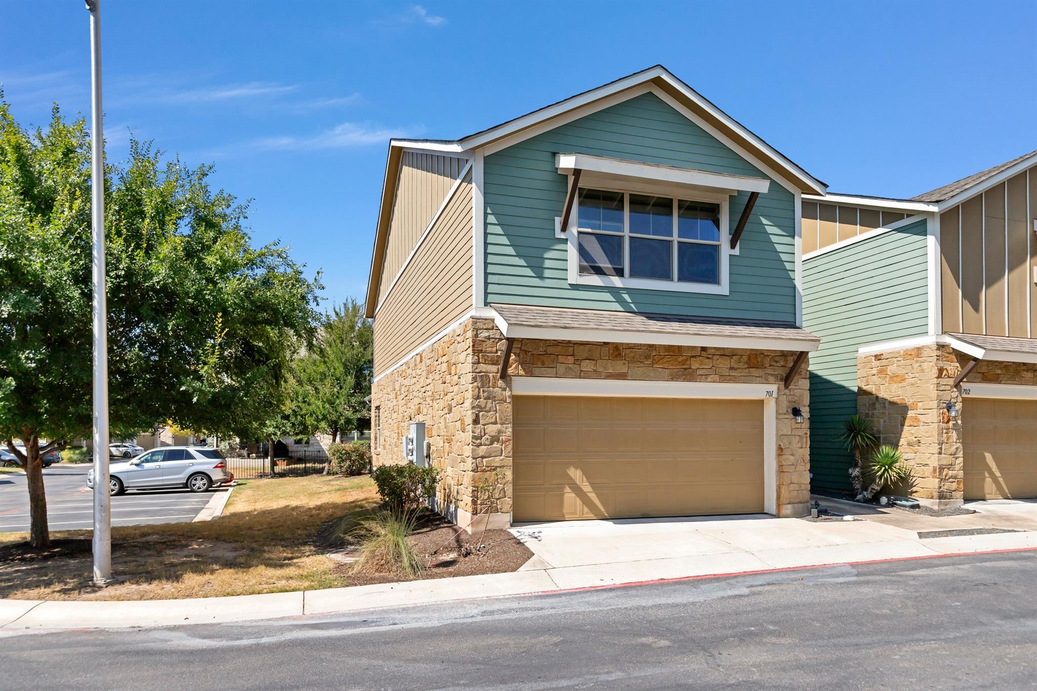 516 E Slaughter Ln # 701, Austin, TX 78744
