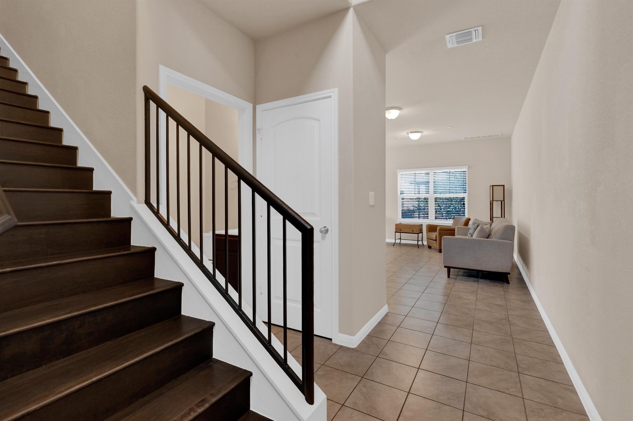 516 E Slaughter Ln # 701, Austin, TX 78744