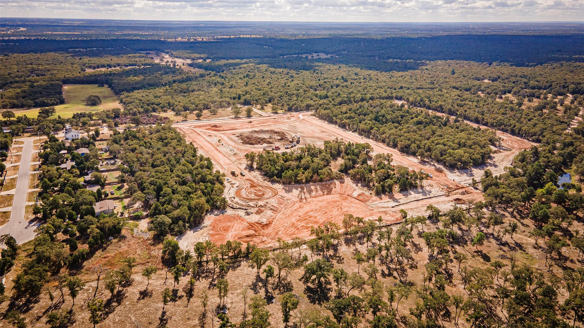 158 Los Robles Rd, Elgin, TX 78621