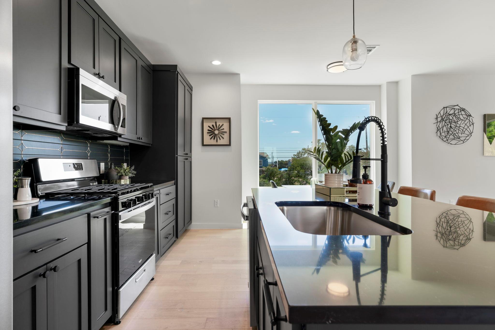 1167 Bedford St # 1, Austin, TX 78702