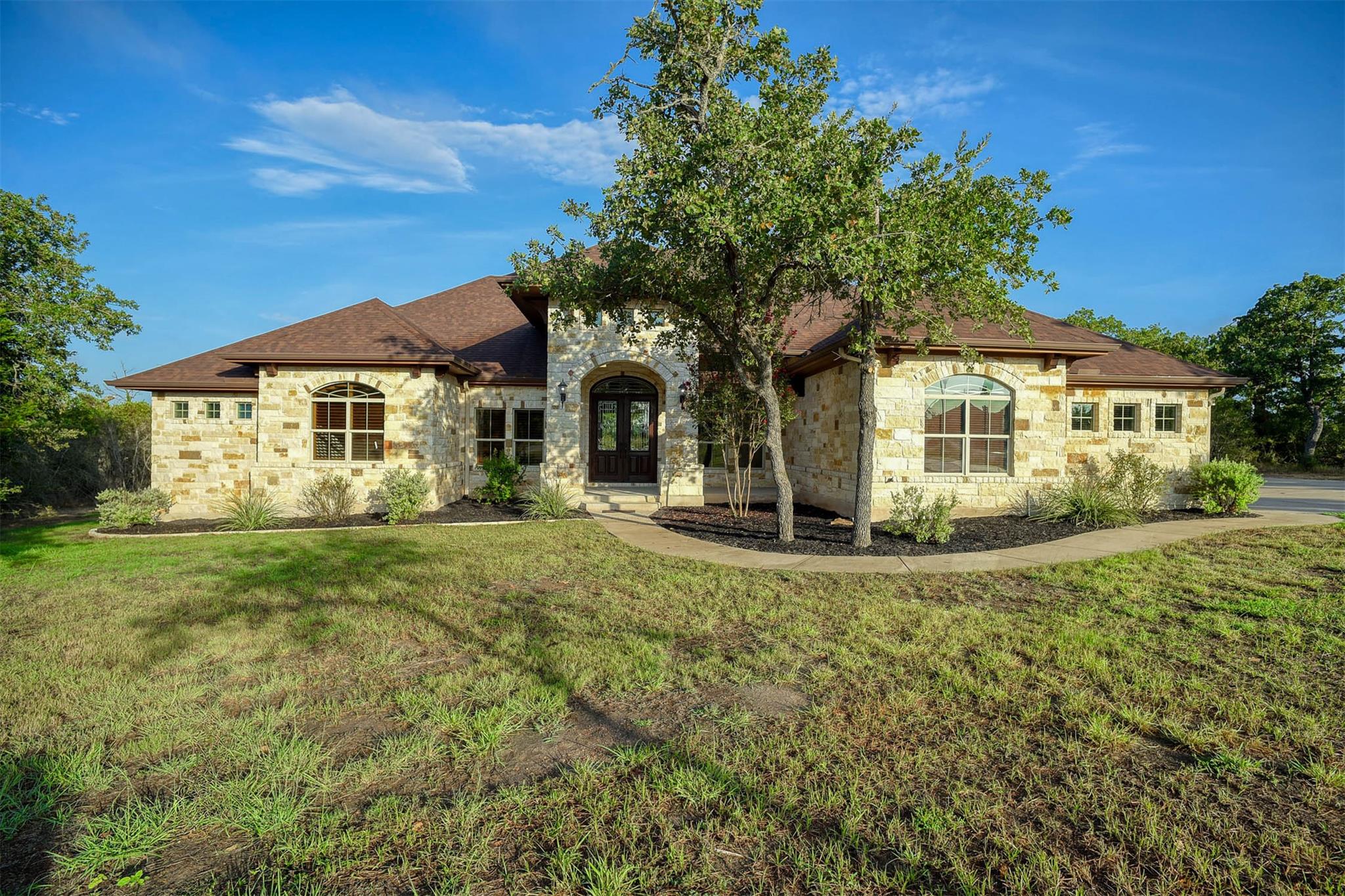 121 Wagon Gap Ct, Bastrop, TX 78602