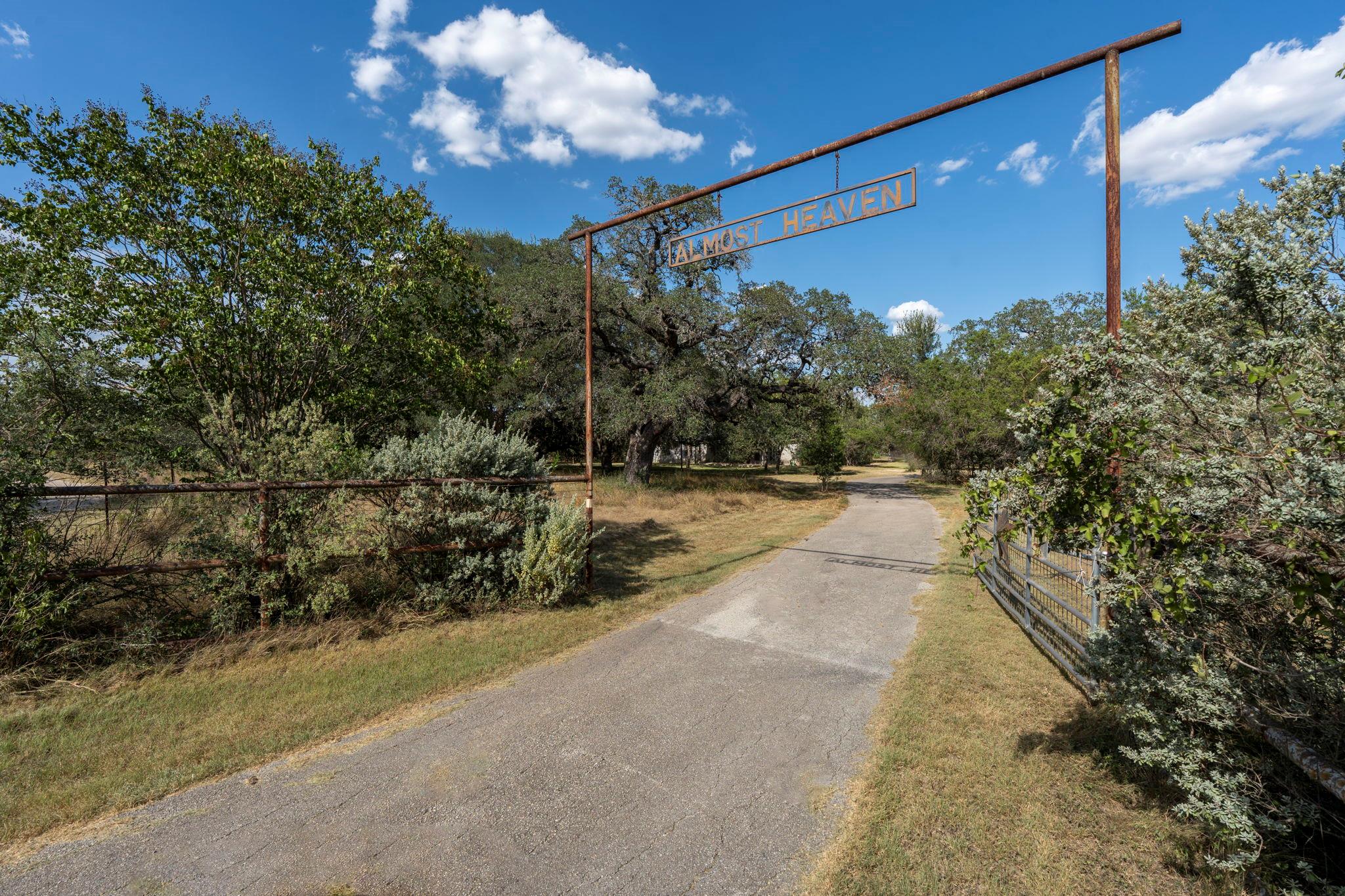 740 Coyote Run, New Braunfels, TX 78132