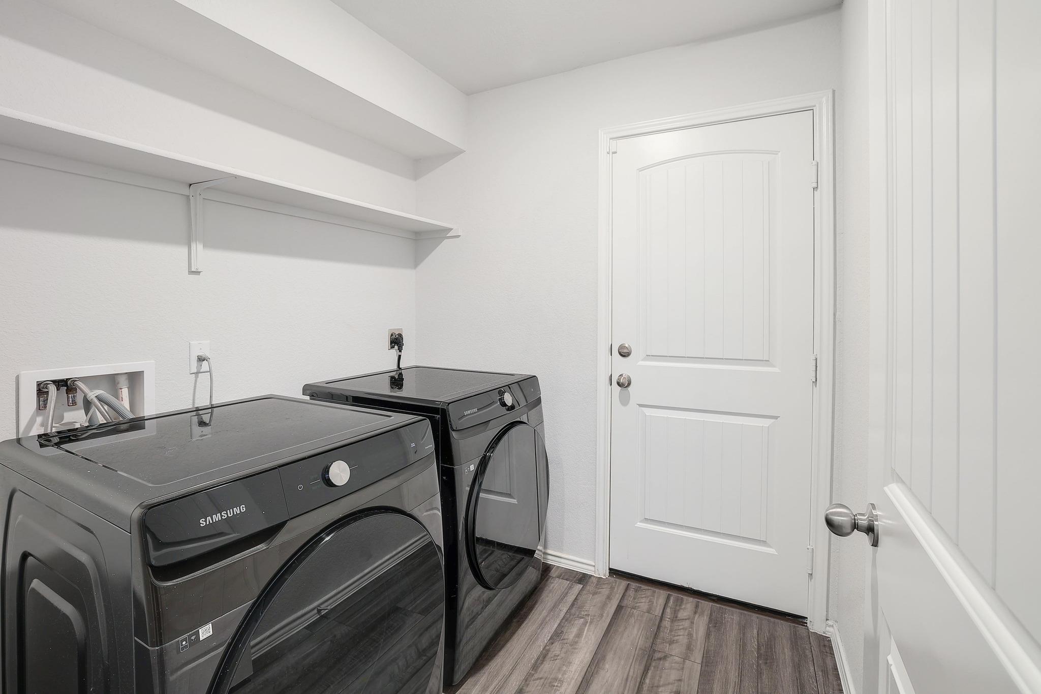 1828 T H Johnson Dr, Taylor, TX 76574