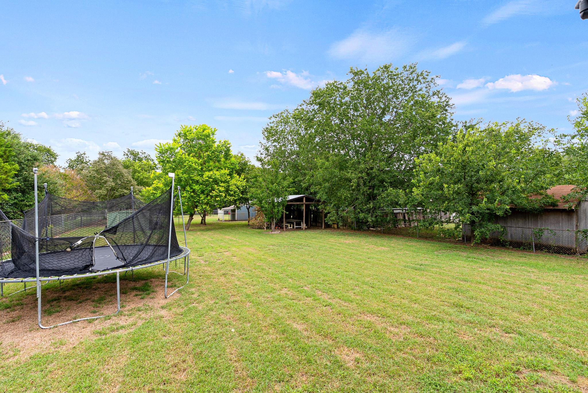 512 N Main St, Nolanville, TX 76559