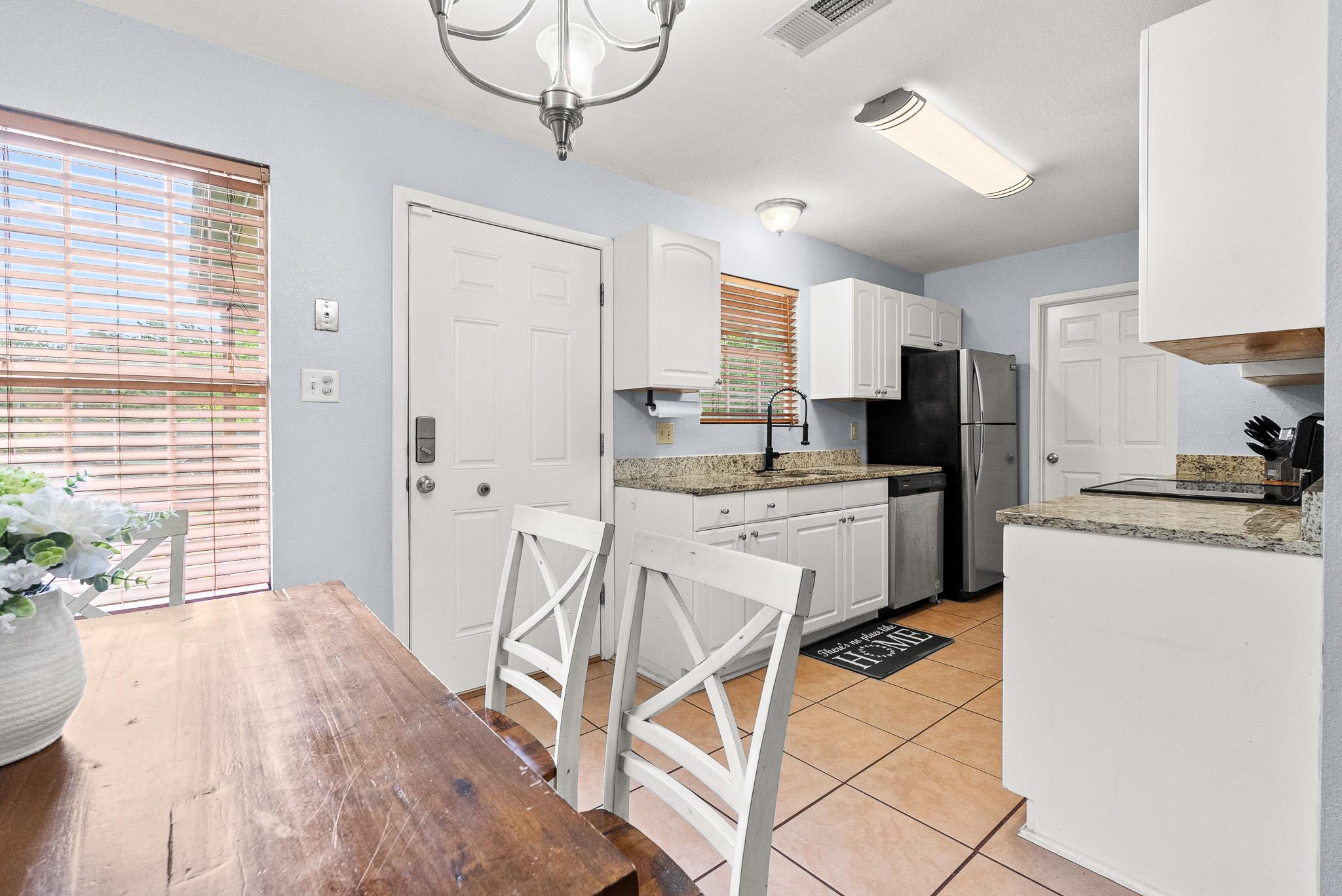 512 N Main St, Nolanville, TX 76559